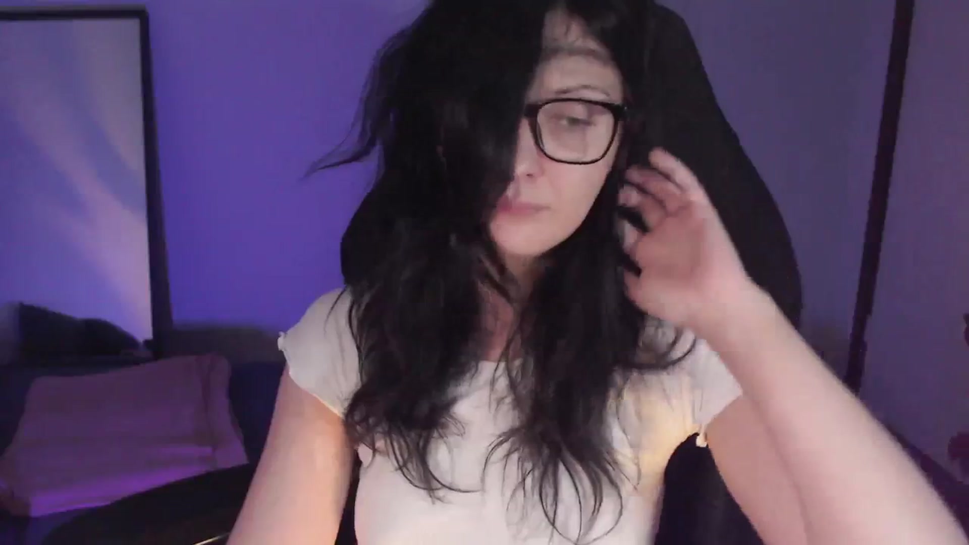 Gallery image thumbnail from RoomToAvoid's myfreecams stream on, 02/12/2024, 05:34 image 12 of 20