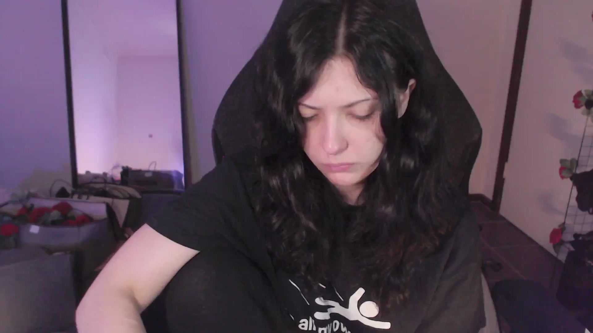 Gallery image thumbnail from RoomToAvoid's myfreecams stream on, 02/13/2024, 05:18 image 7 of 20
