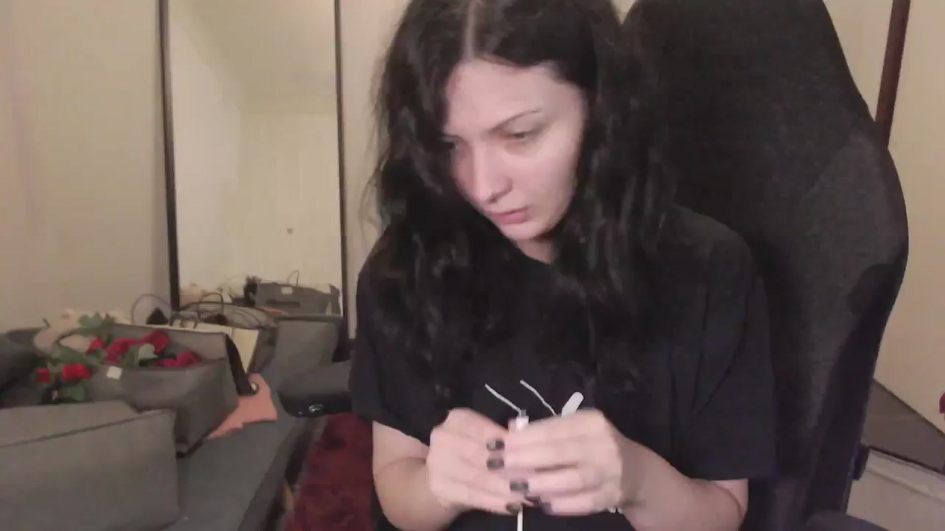 Gallery image thumbnail from RoomToAvoid's myfreecams stream on, 02/13/2024, 05:18 image 1 of 20