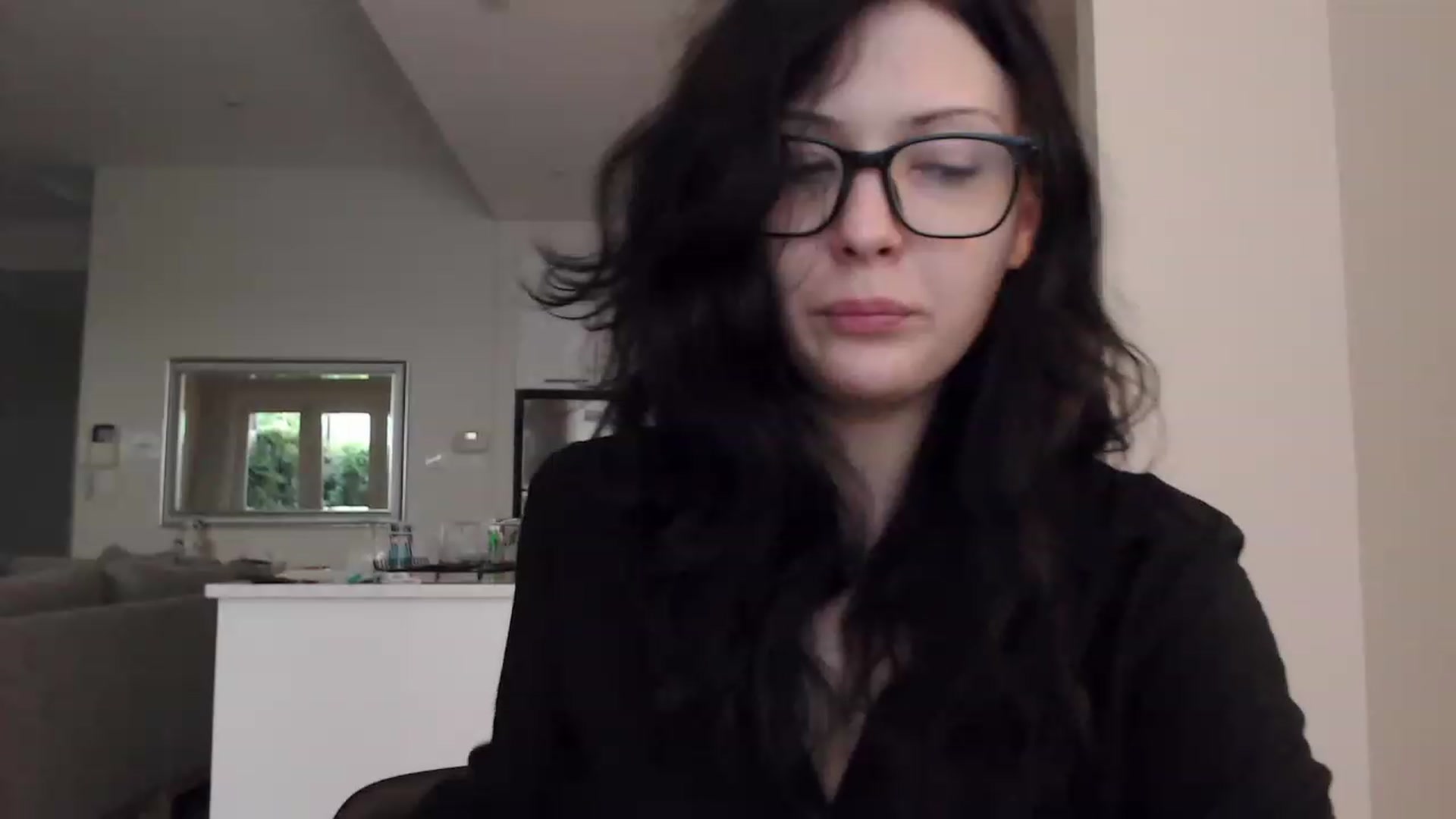 Gallery image thumbnail from RoomToAvoid's myfreecams stream on, 02/14/2024, 09:03 image 13 of 20