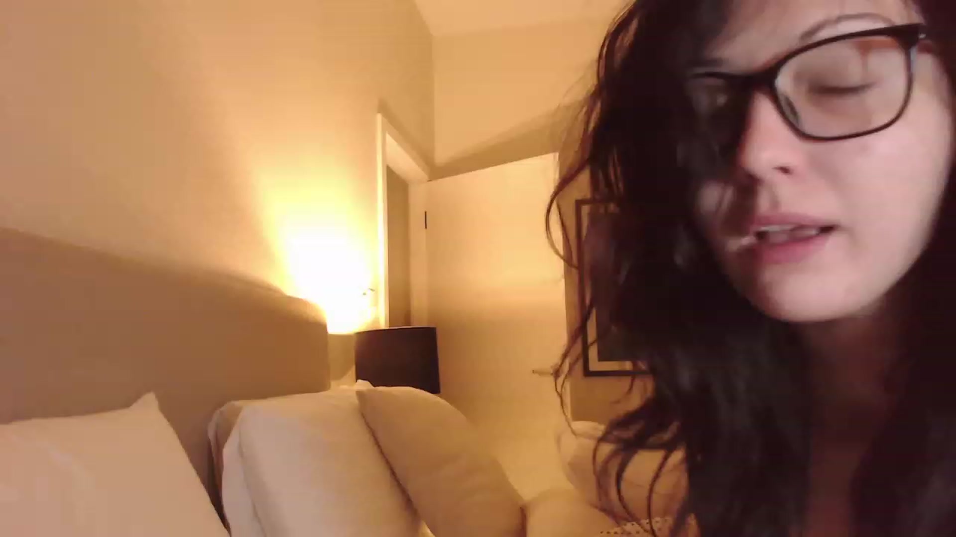 Gallery image thumbnail from RoomToAvoid's myfreecams stream on, 02/14/2024, 12:36 image 11 of 20