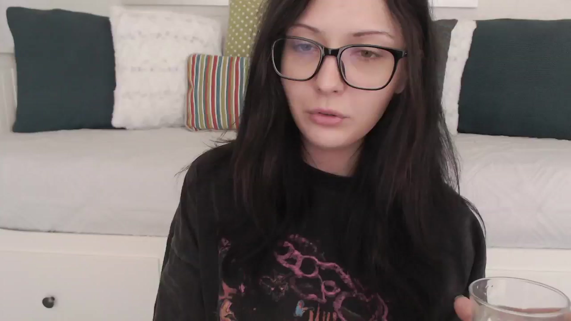 Gallery image thumbnail from RoomToAvoid's myfreecams stream on, 02/17/2024, 05:25 image 8 of 20