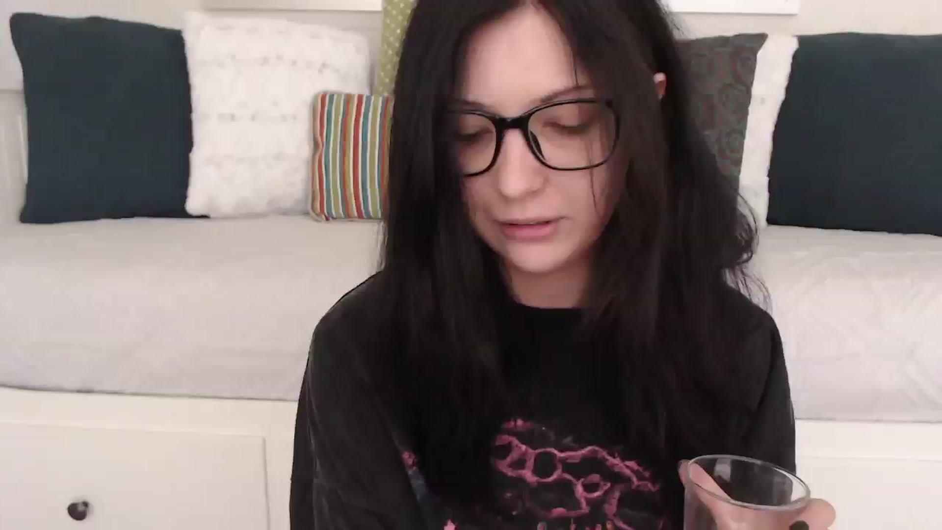 Gallery image thumbnail from RoomToAvoid's myfreecams stream on, 02/17/2024, 05:25 image 1 of 20
