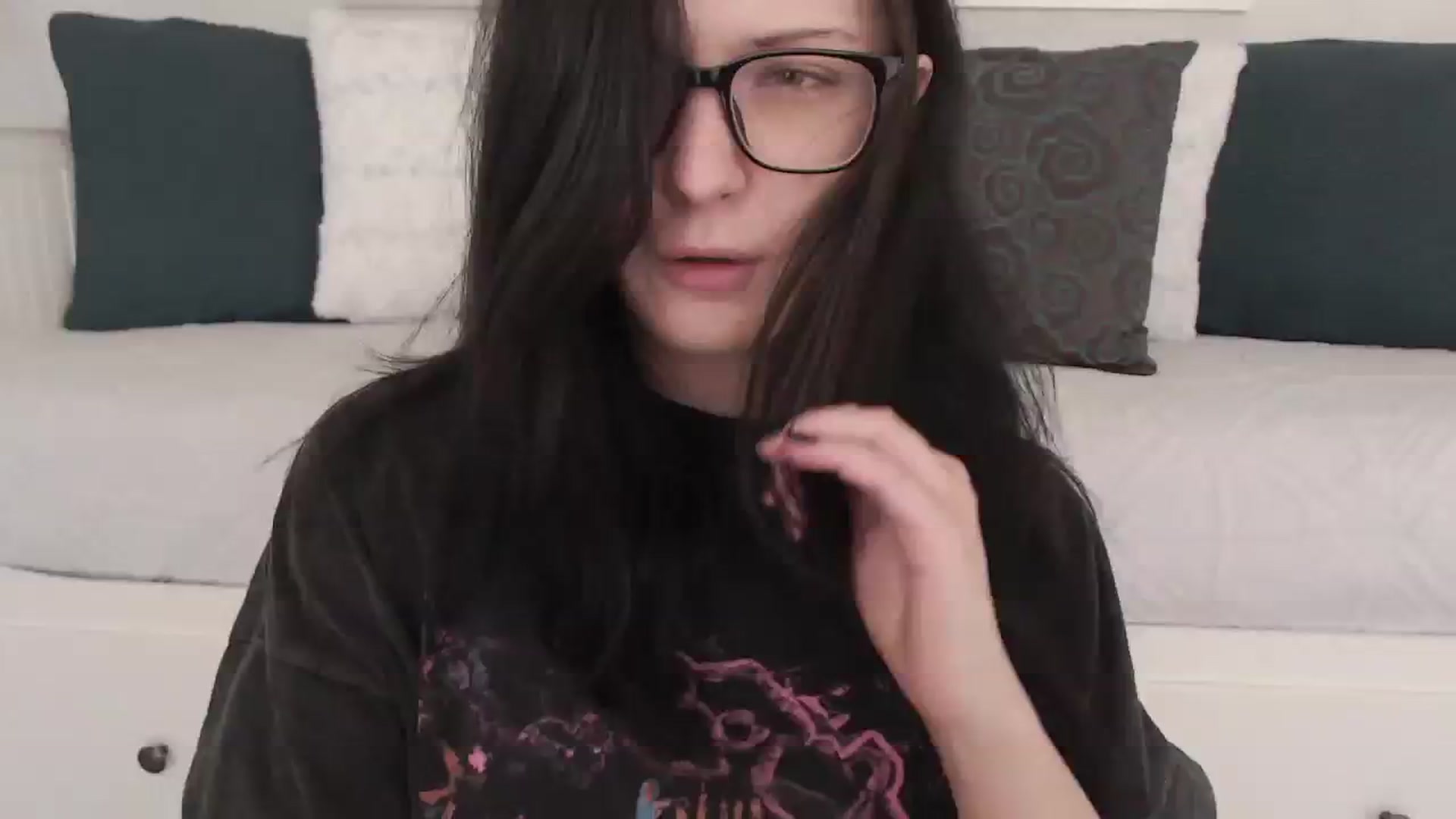 Gallery image thumbnail from RoomToAvoid's myfreecams stream on, 02/17/2024, 05:25 image 7 of 20