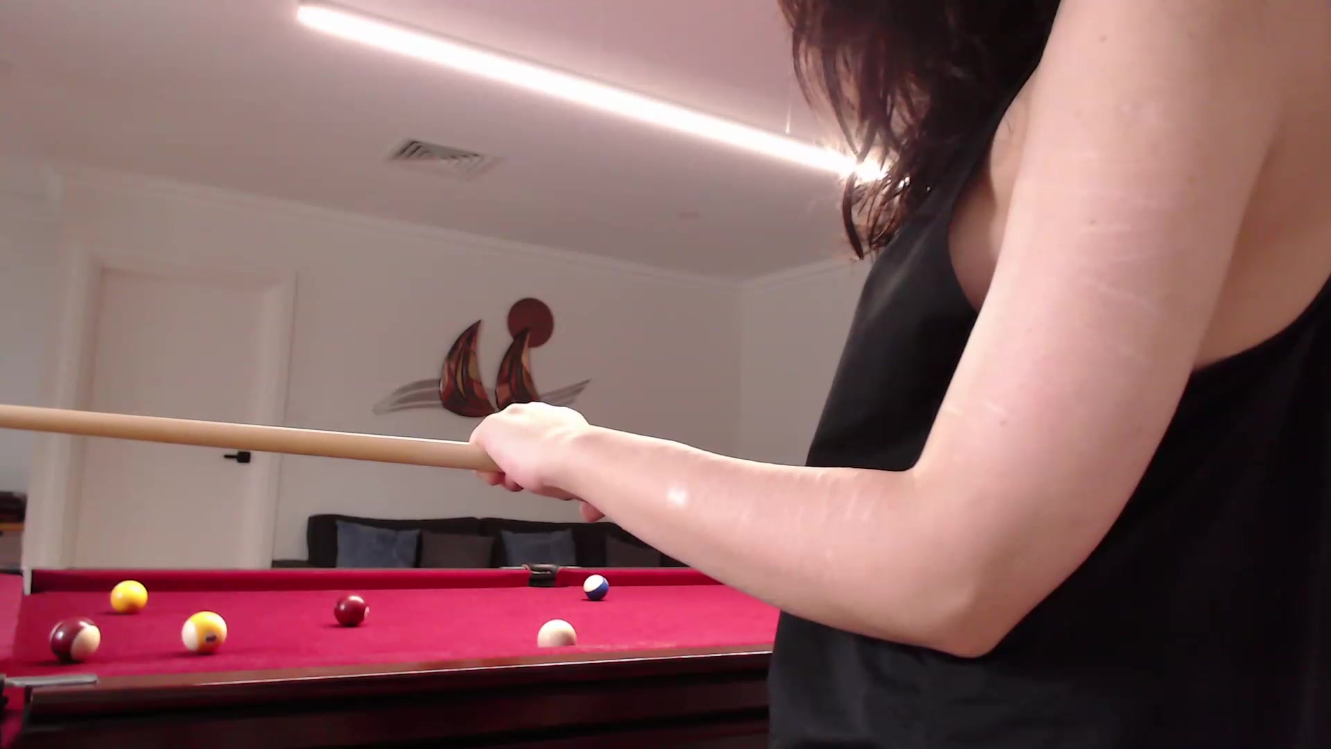Gallery image thumbnail from RoomToAvoid's myfreecams stream on, 02/20/2024, 07:15 image 14 of 20