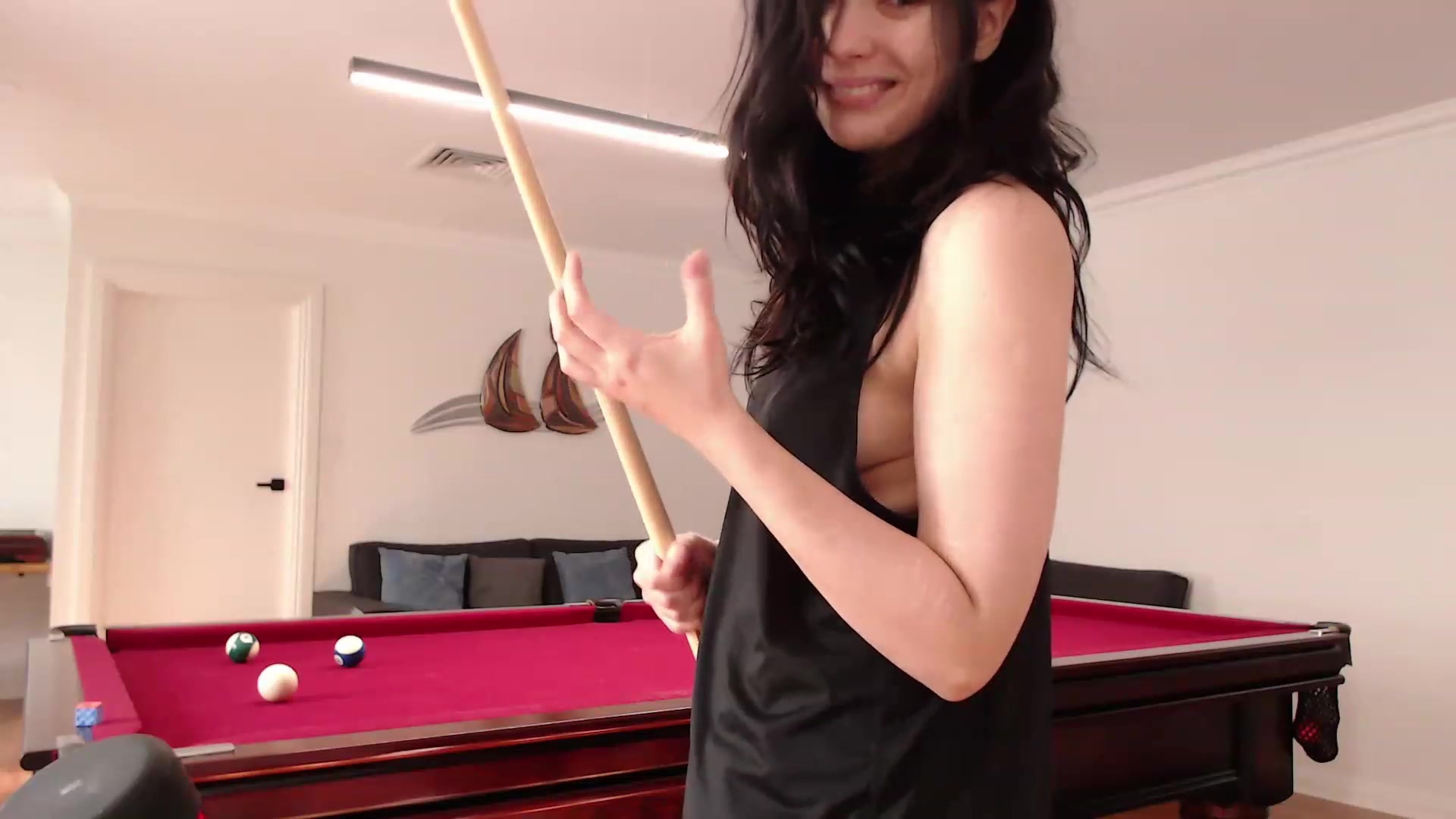 Gallery image thumbnail from RoomToAvoid's myfreecams stream on, 02/20/2024, 07:15 image 19 of 20