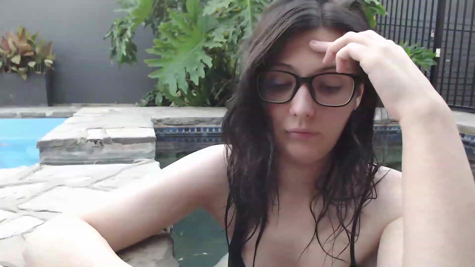 Gallery image thumbnail from RoomToAvoid's myfreecams stream on, 02/20/2024, 09:50 image 2 of 20