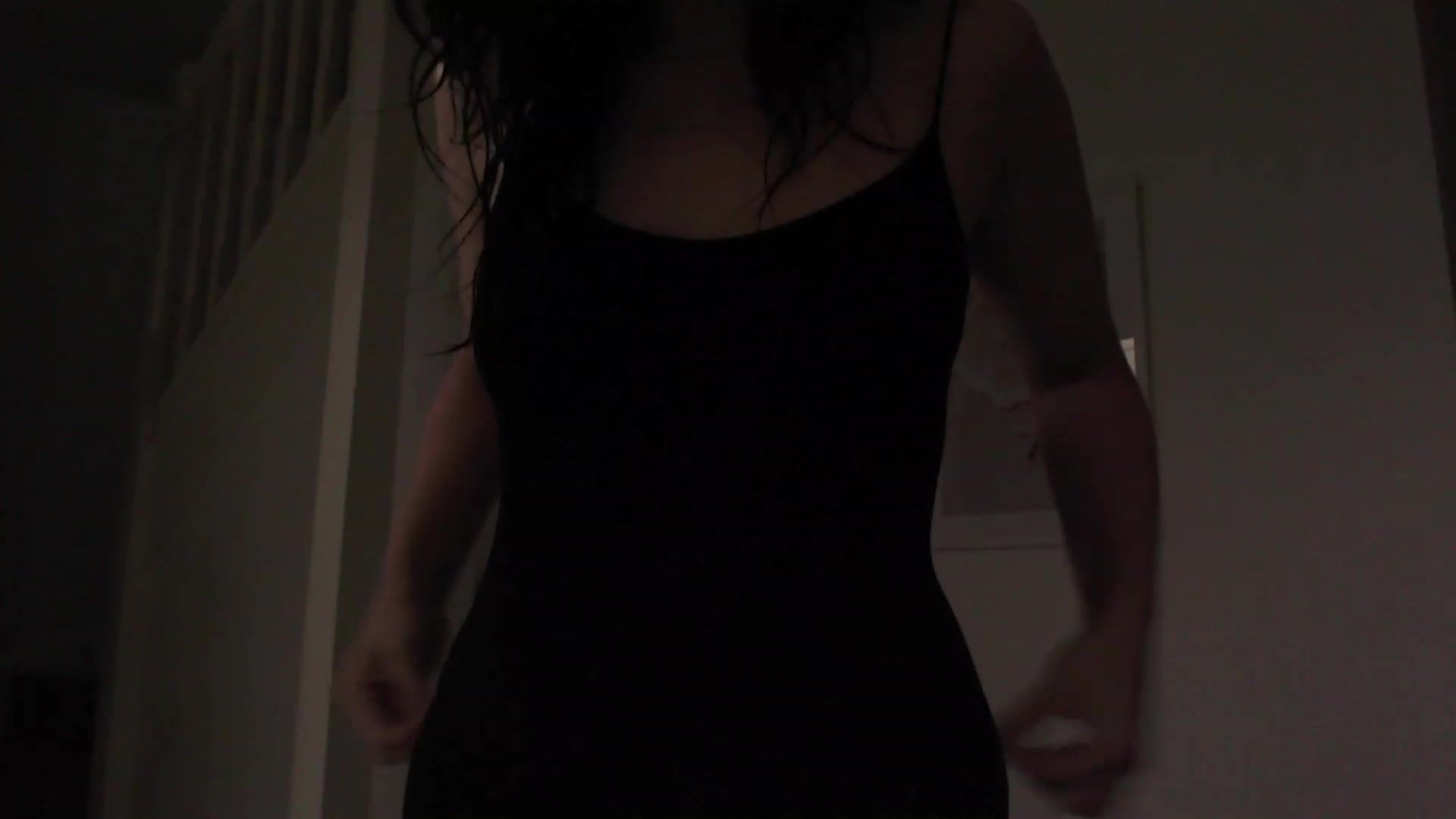 Gallery image thumbnail from RoomToAvoid's myfreecams stream on, 02/20/2024, 09:50 image 15 of 20