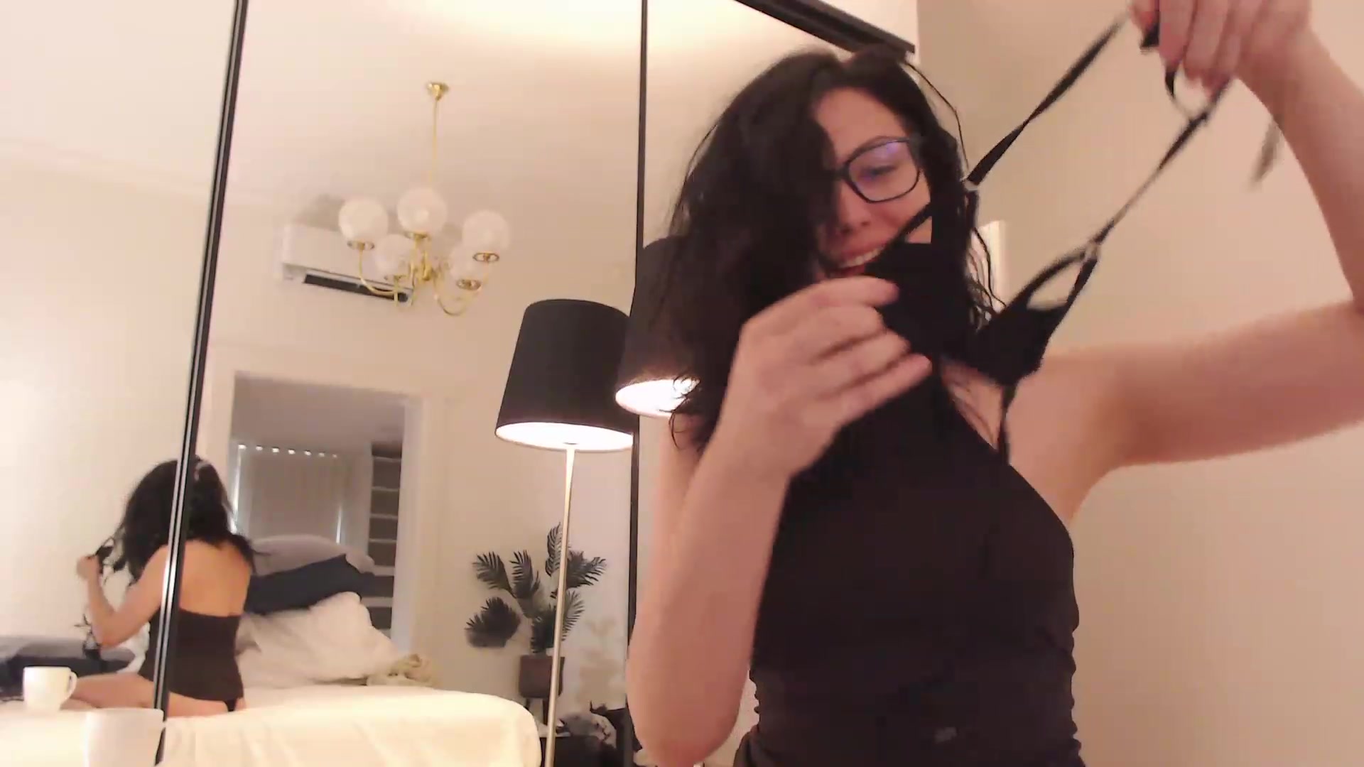 Gallery image thumbnail from RoomToAvoid's myfreecams stream on, 02/21/2024, 03:11 image 15 of 20
