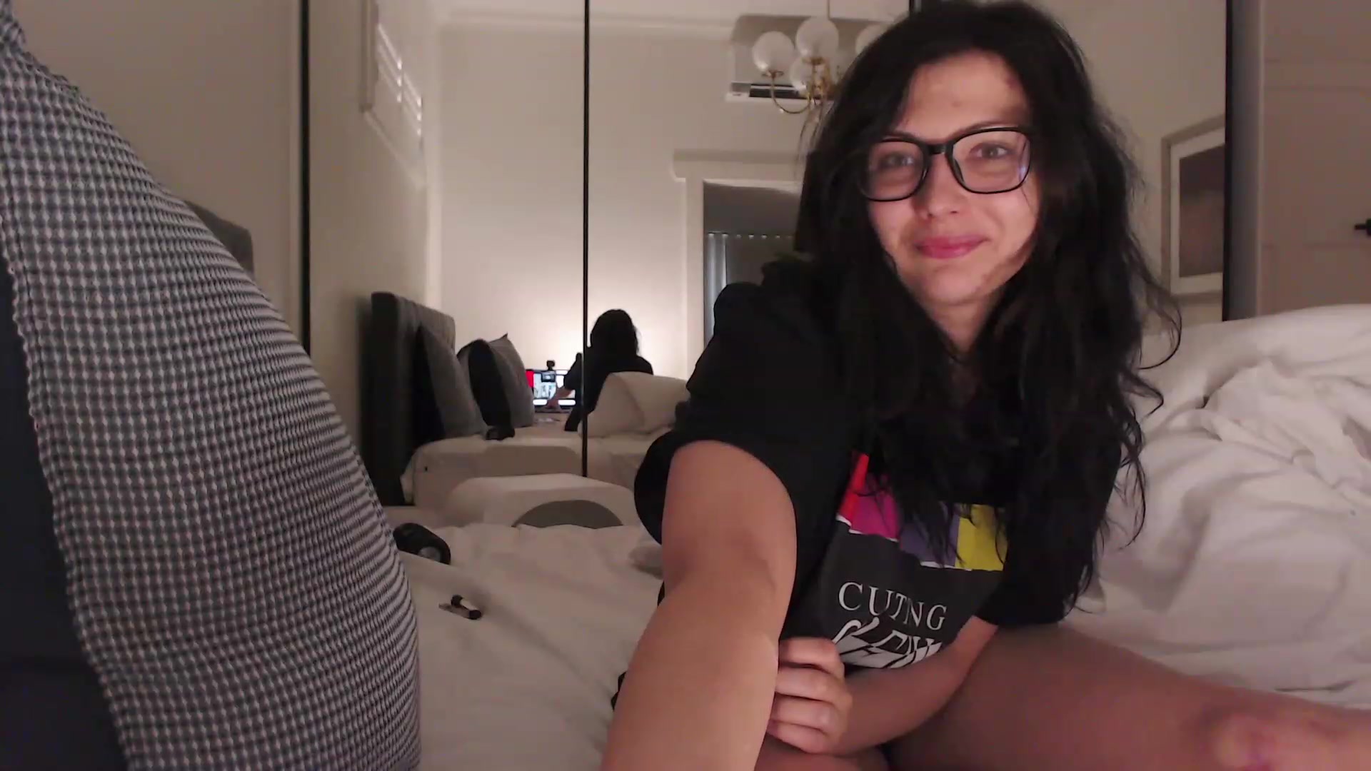 Gallery image thumbnail from RoomToAvoid's myfreecams stream on, 02/21/2024, 06:47 image 12 of 20