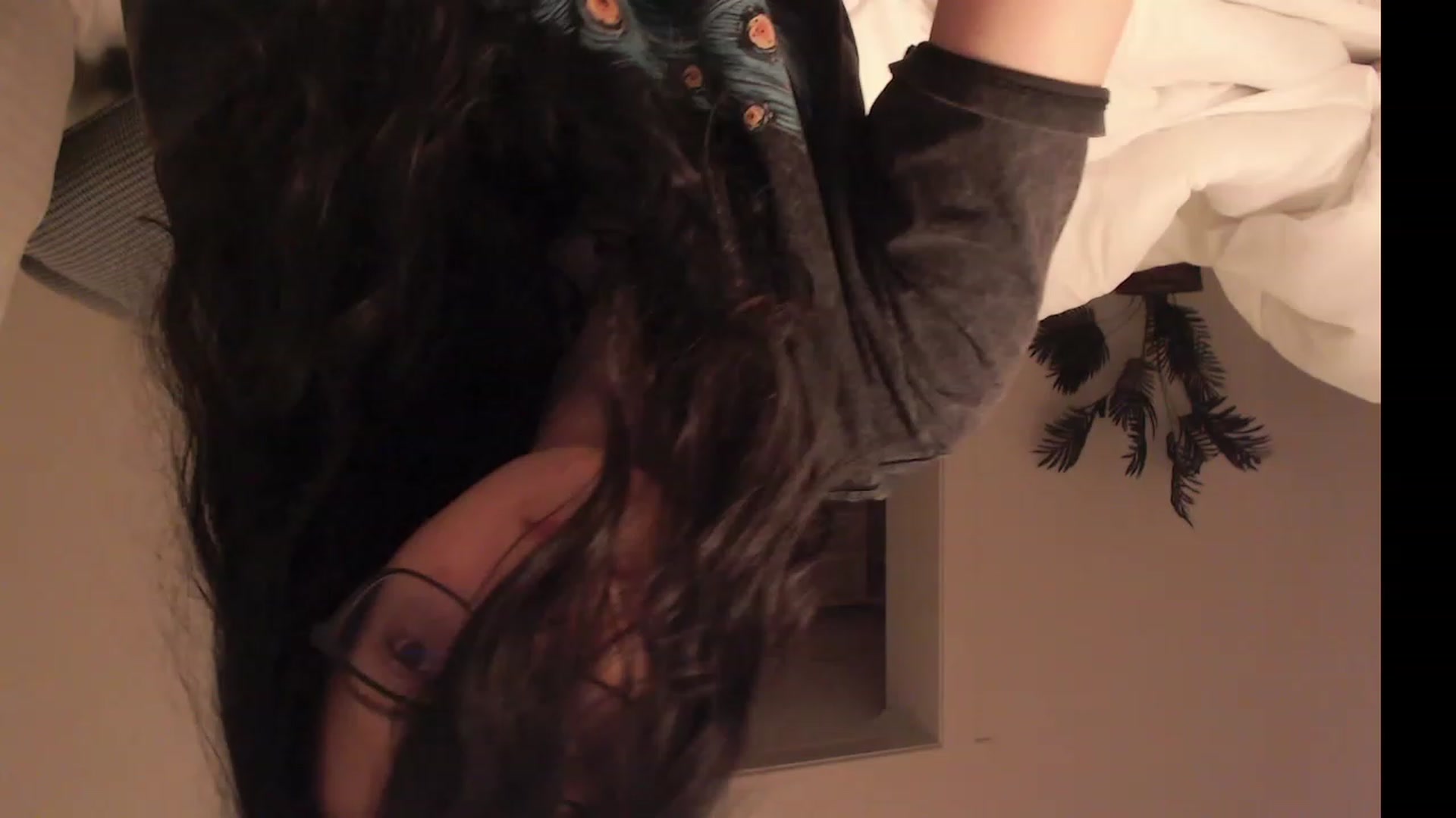 Gallery image thumbnail from RoomToAvoid's myfreecams stream on, 02/21/2024, 11:39 image 7 of 20