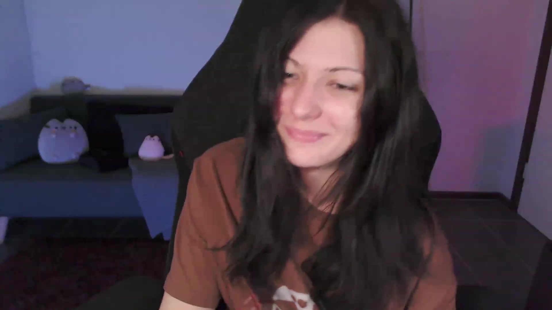 Gallery image thumbnail from RoomToAvoid's myfreecams stream on, 02/26/2024, 03:12 image 11 of 20