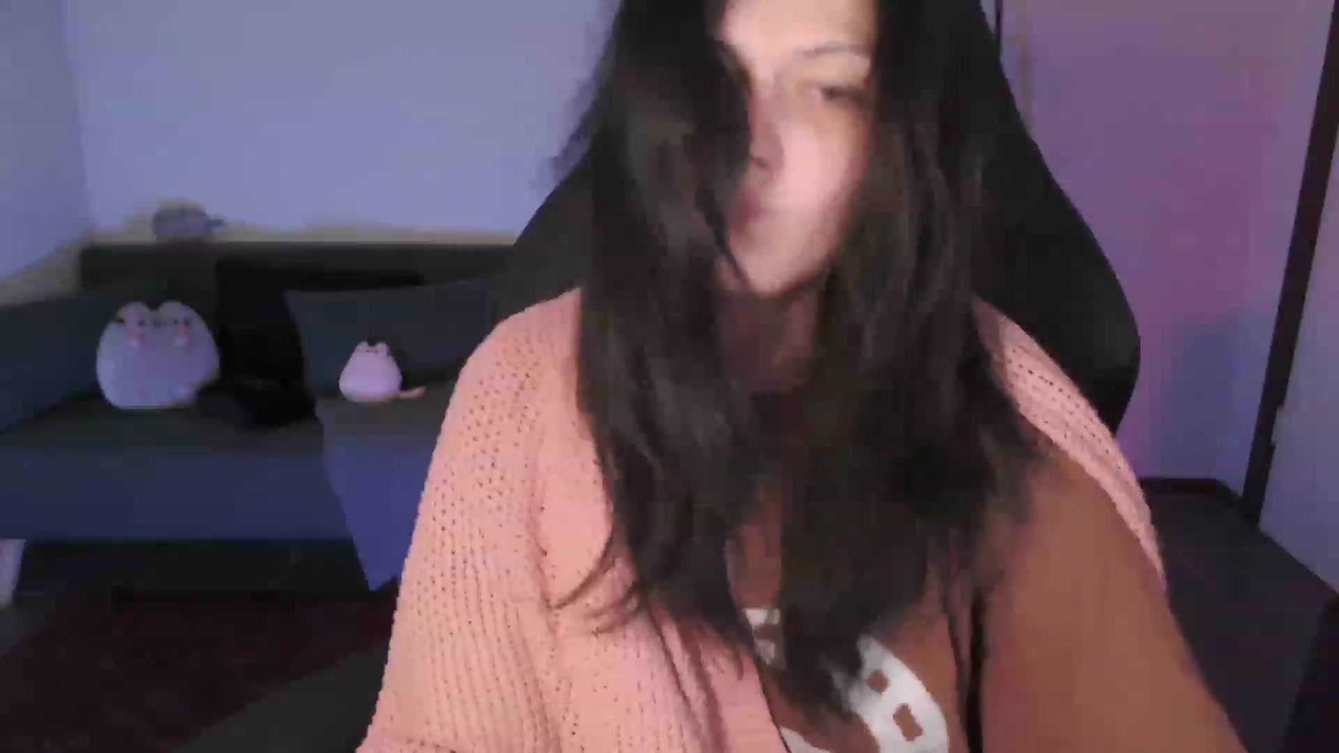 Gallery image thumbnail from RoomToAvoid's myfreecams stream on, 02/26/2024, 04:10 image 3 of 20