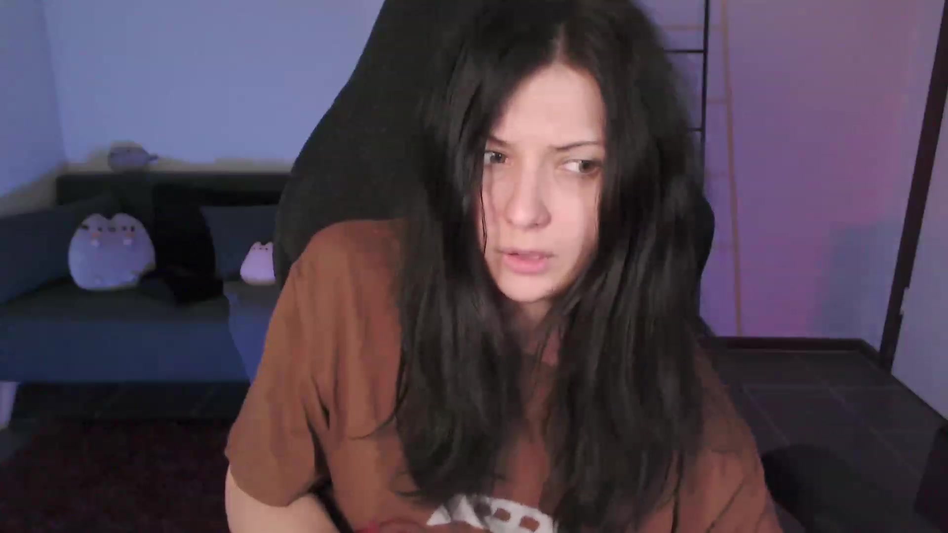 Gallery image thumbnail from RoomToAvoid's myfreecams stream on, 02/26/2024, 04:10 image 19 of 20