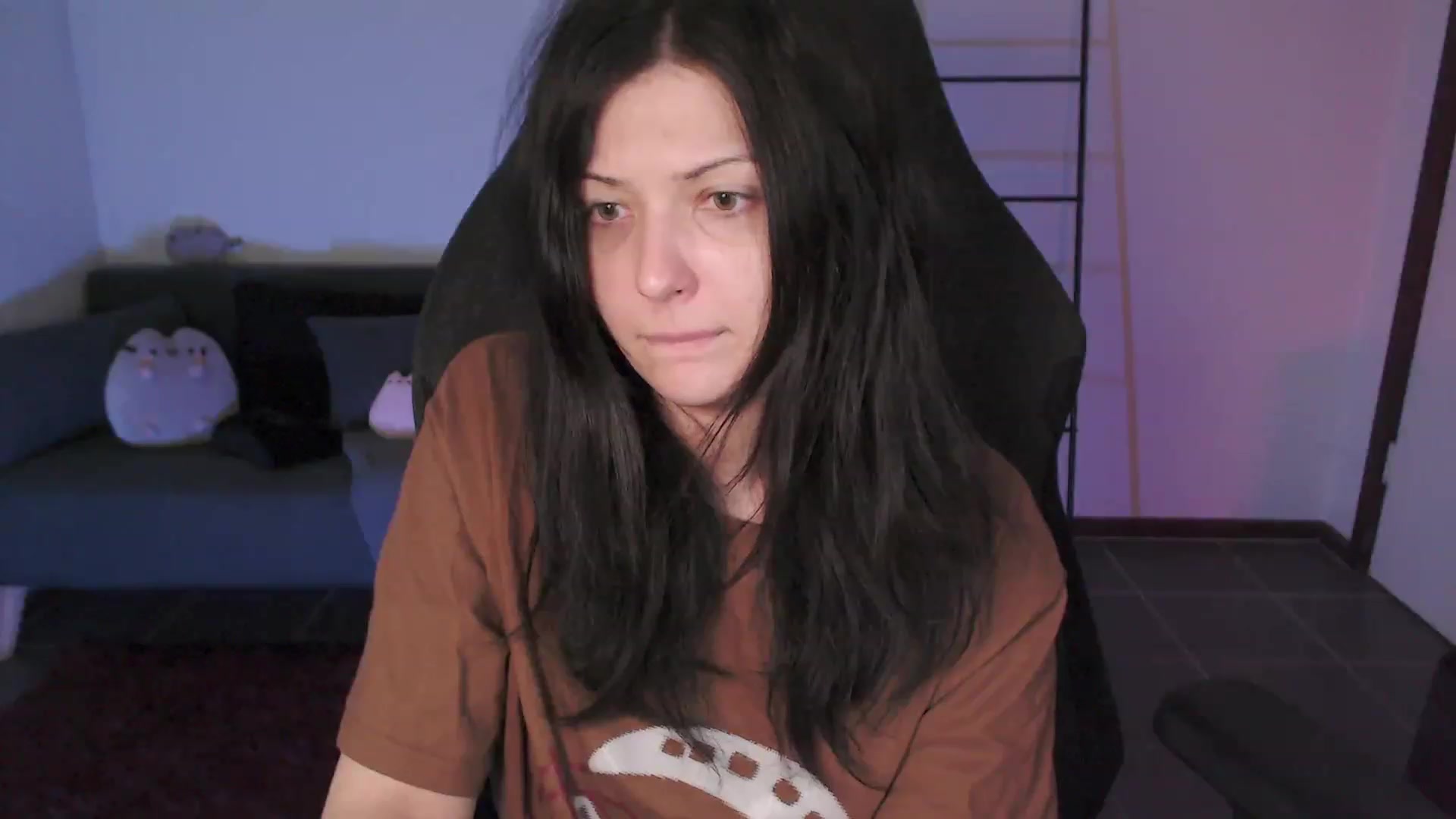 Gallery image thumbnail from RoomToAvoid's myfreecams stream on, 02/26/2024, 04:10 image 18 of 20