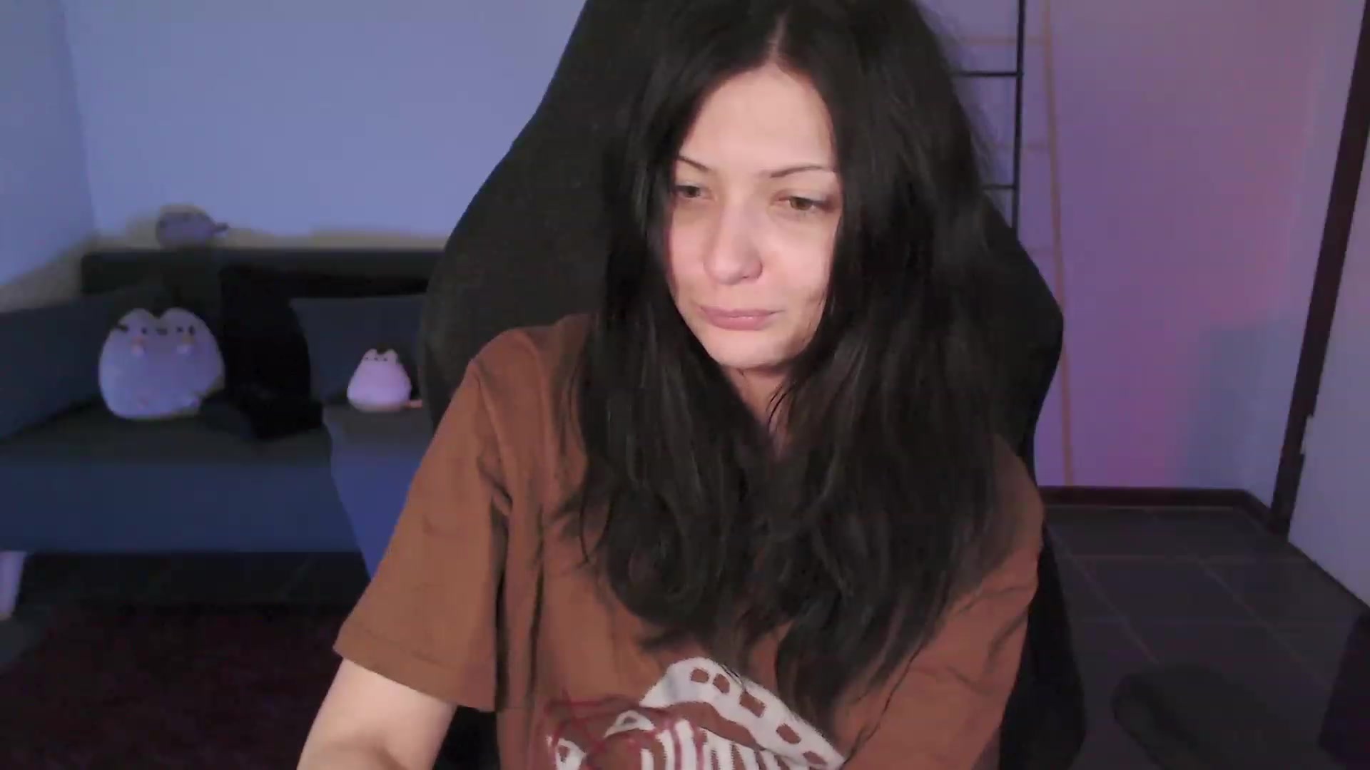 Gallery image thumbnail from RoomToAvoid's myfreecams stream on, 02/26/2024, 04:10 image 17 of 20