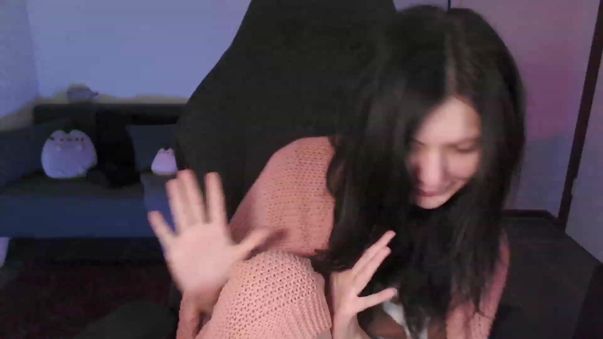 Gallery image thumbnail from RoomToAvoid's myfreecams stream on, 02/26/2024, 04:10 image 1 of 20