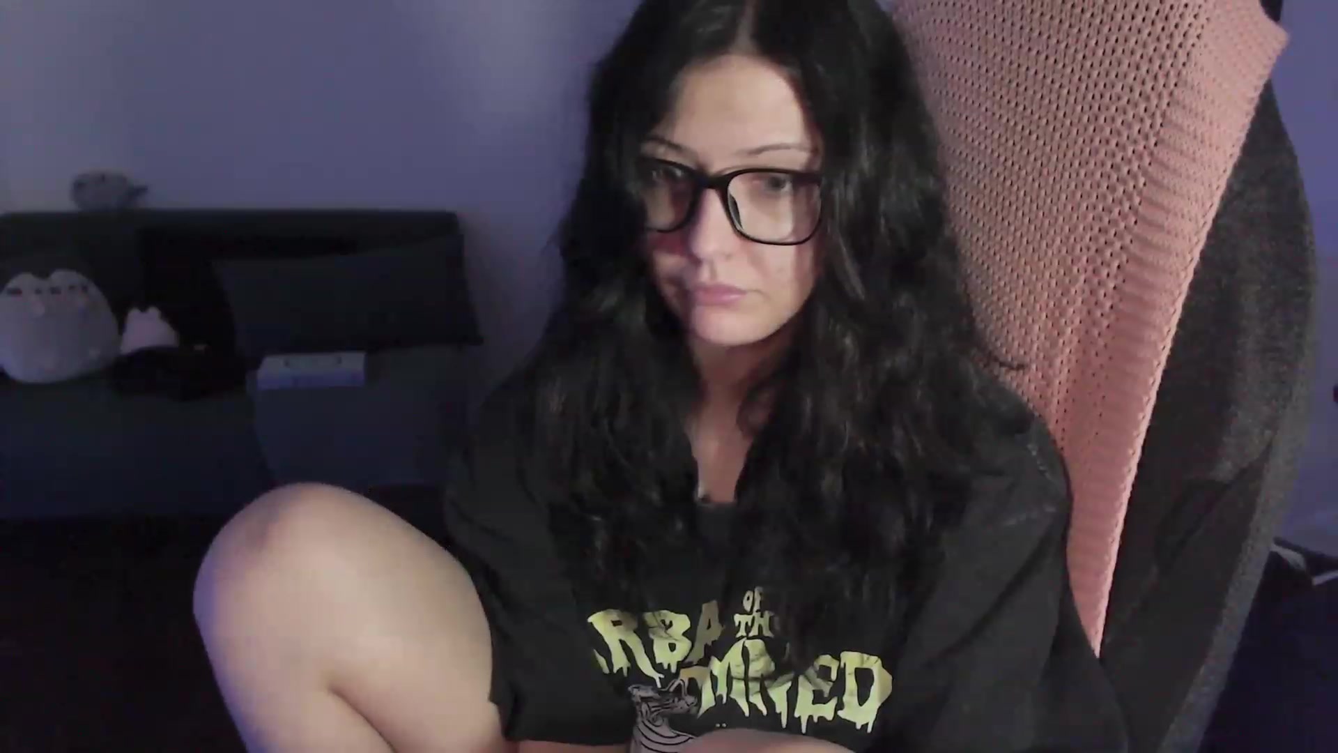 Gallery image thumbnail from RoomToAvoid's myfreecams stream on, 02/28/2024, 04:01 image 19 of 20