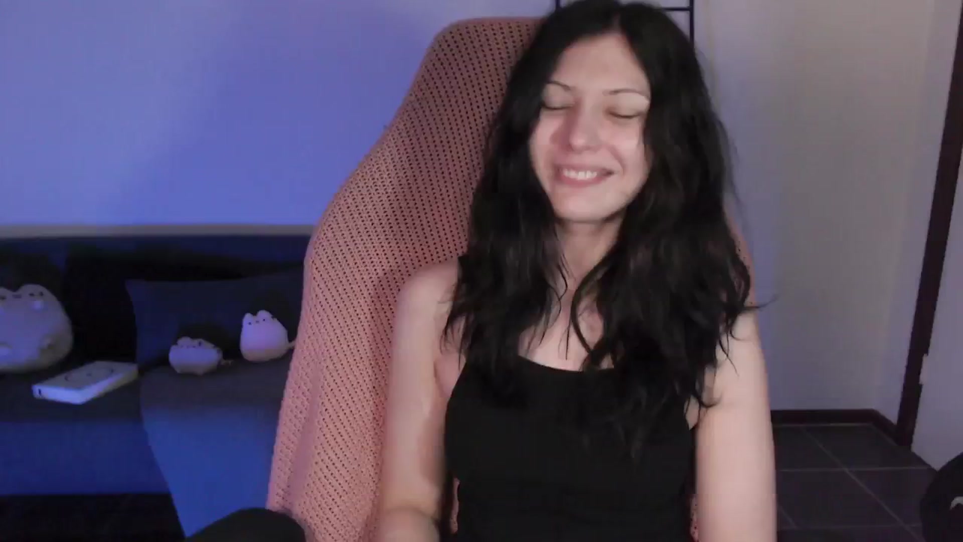 Gallery image thumbnail from RoomToAvoid's myfreecams stream on, 03/03/2024, 02:51 image 19 of 20