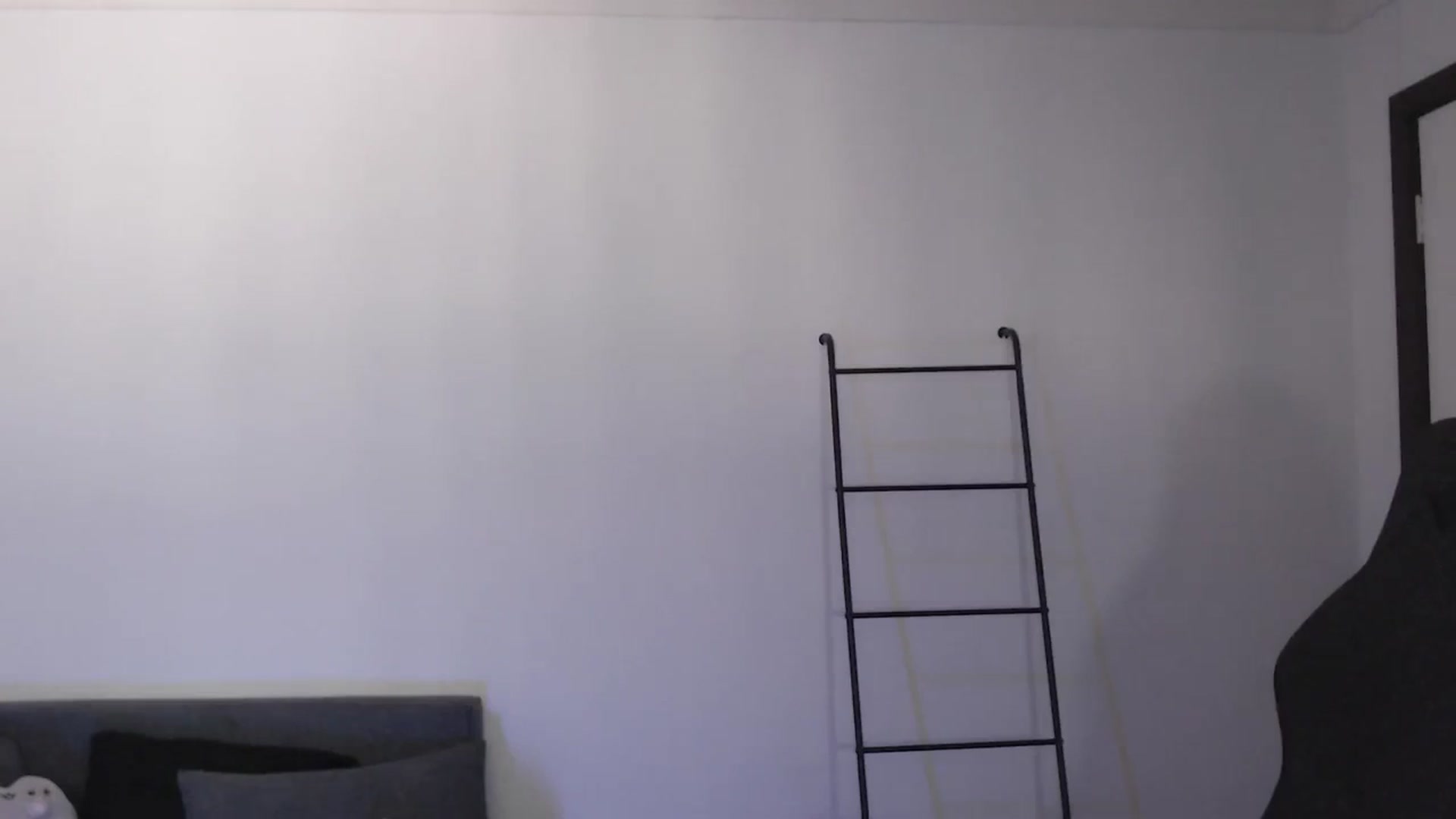 Gallery image thumbnail from RoomToAvoid's myfreecams stream on, 03/03/2024, 02:51 image 17 of 20