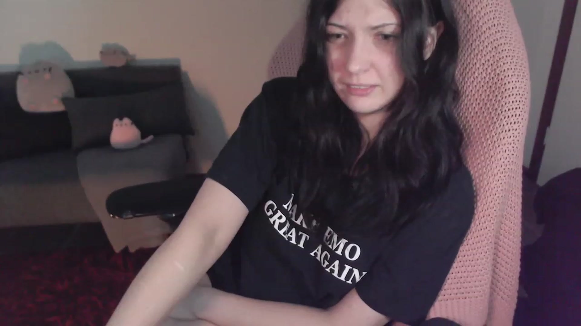 Gallery image thumbnail from RoomToAvoid's myfreecams stream on, 03/04/2024, 04:43 image 6 of 20