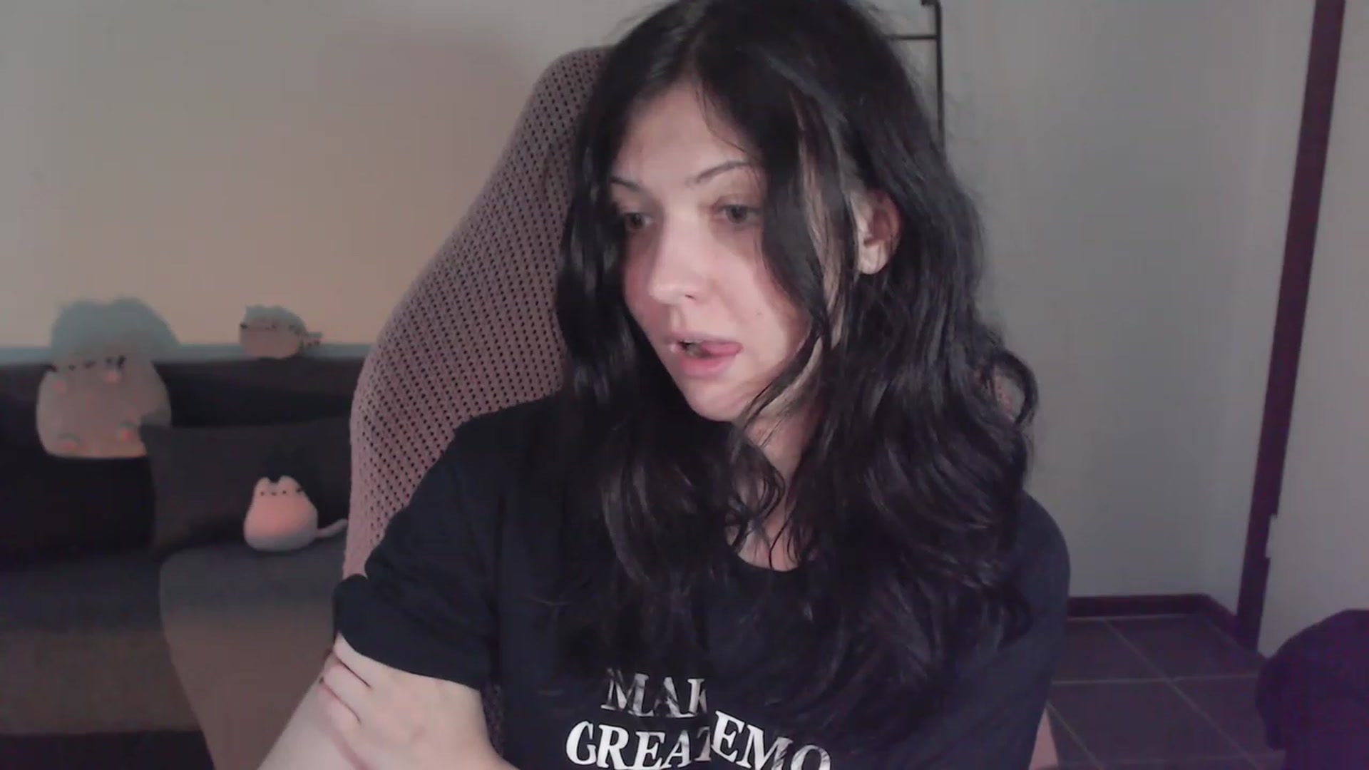 Gallery image thumbnail from RoomToAvoid's myfreecams stream on, 03/04/2024, 04:43 image 4 of 20