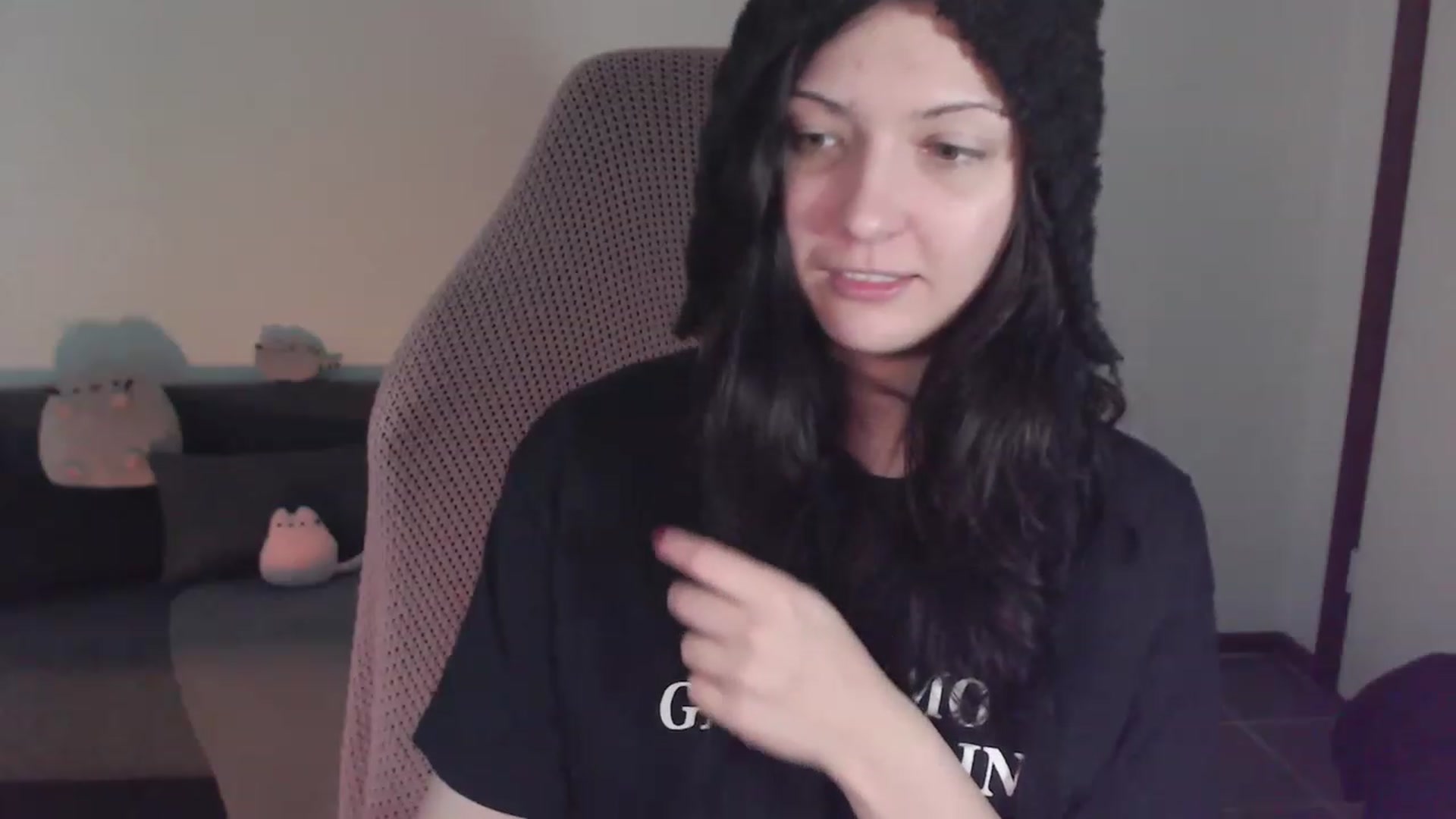 Gallery image thumbnail from RoomToAvoid's myfreecams stream on, 03/04/2024, 04:43 image 5 of 20