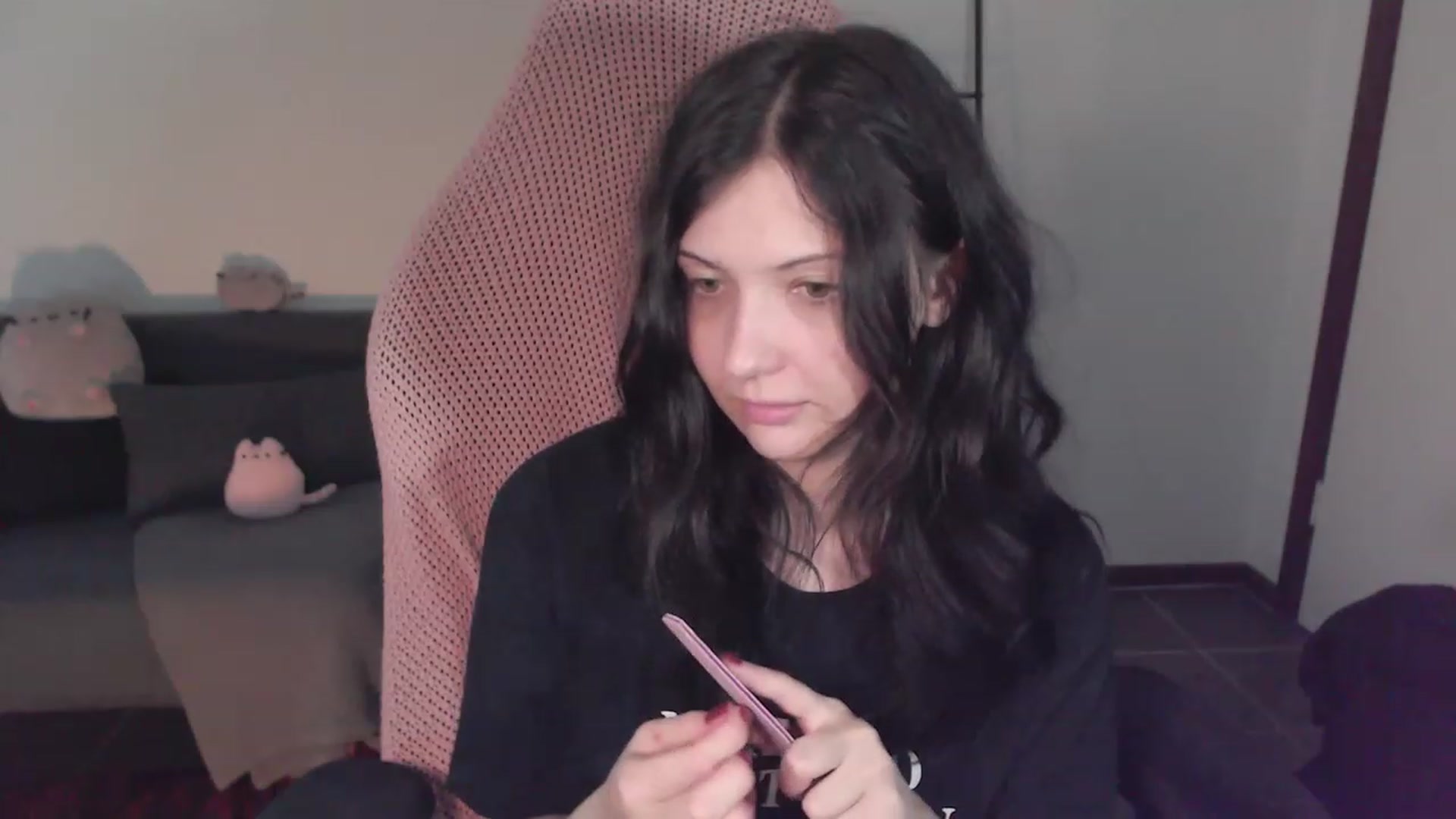 Gallery image thumbnail from RoomToAvoid's myfreecams stream on, 03/04/2024, 04:43 image 16 of 20