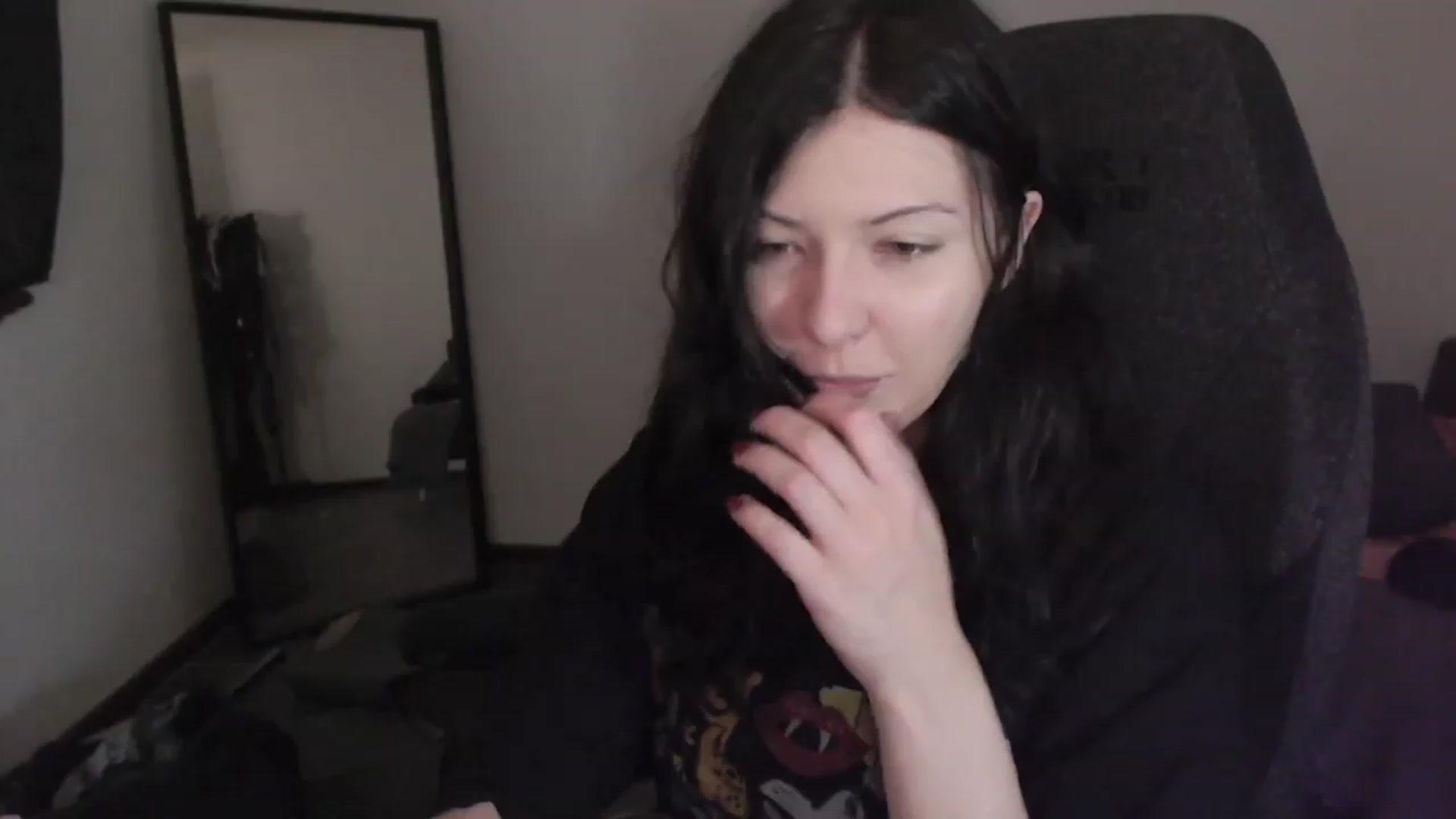 Gallery image thumbnail from RoomToAvoid's myfreecams stream on, 03/09/2024, 01:00 image 1 of 20