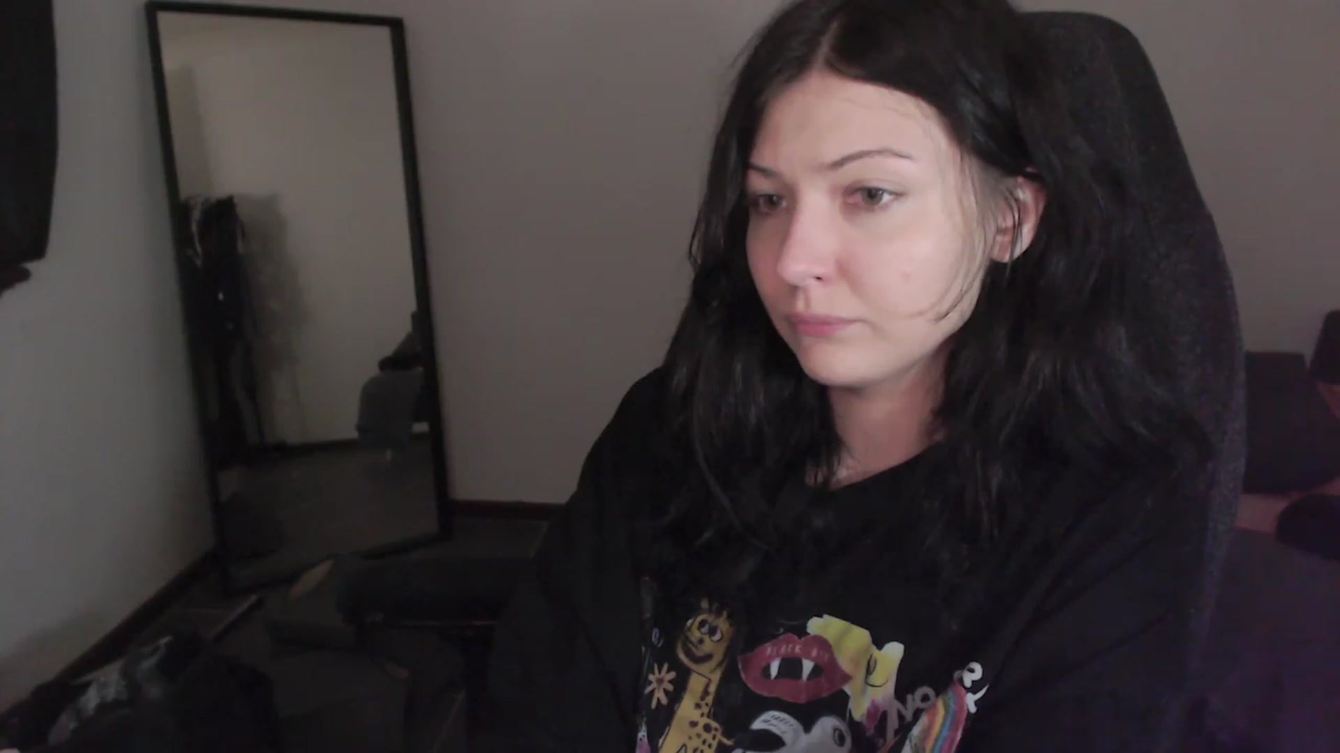 Gallery image thumbnail from RoomToAvoid's myfreecams stream on, 03/09/2024, 01:00 image 5 of 20
