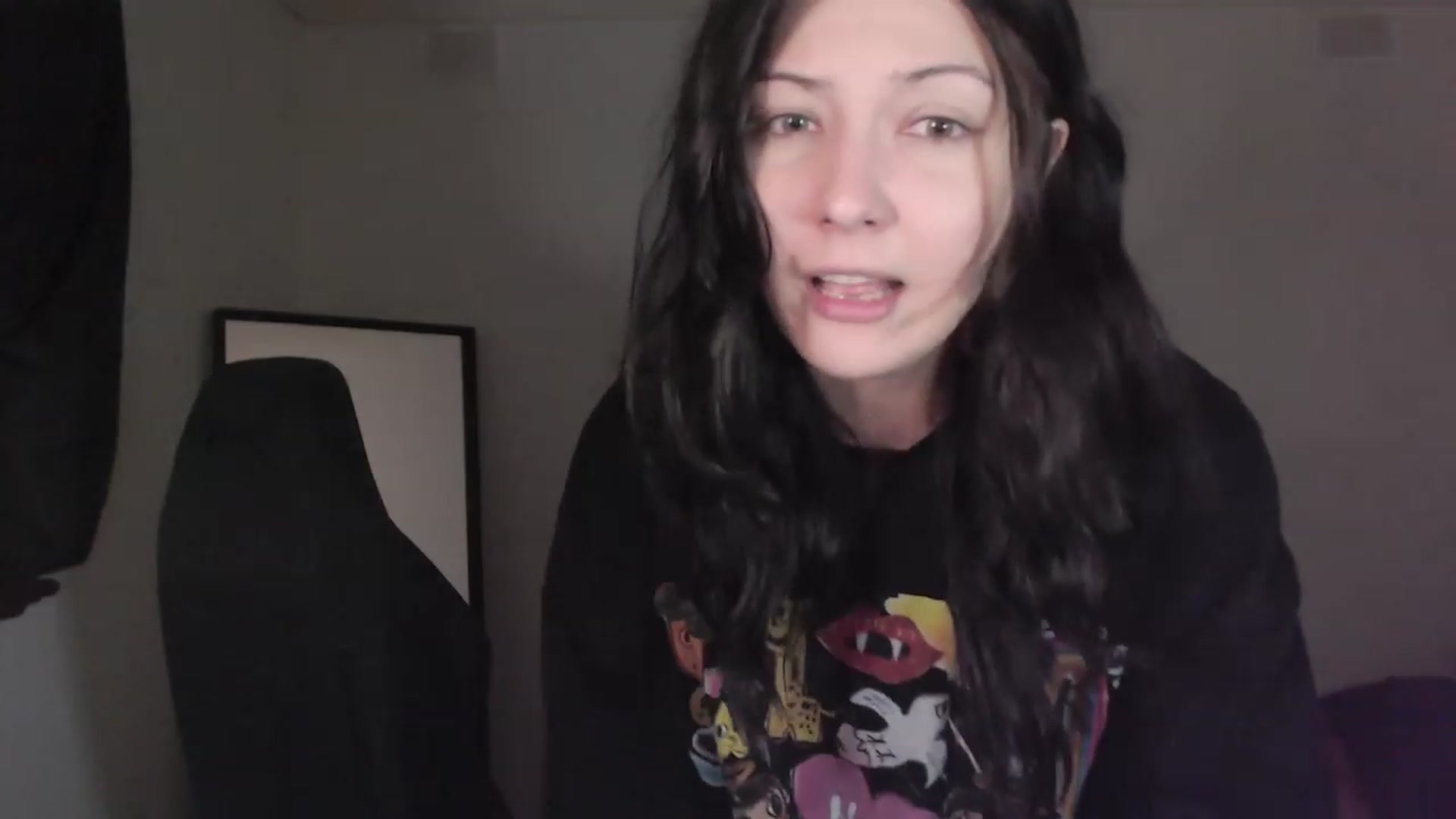 Gallery image thumbnail from RoomToAvoid's myfreecams stream on, 03/09/2024, 01:00 image 12 of 20