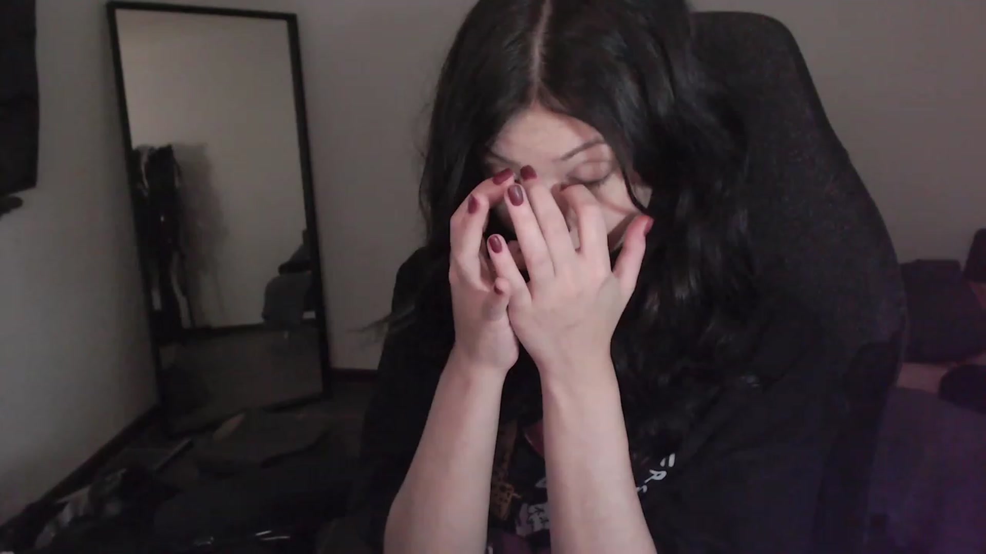Gallery image thumbnail from RoomToAvoid's myfreecams stream on, 03/09/2024, 01:00 image 8 of 20