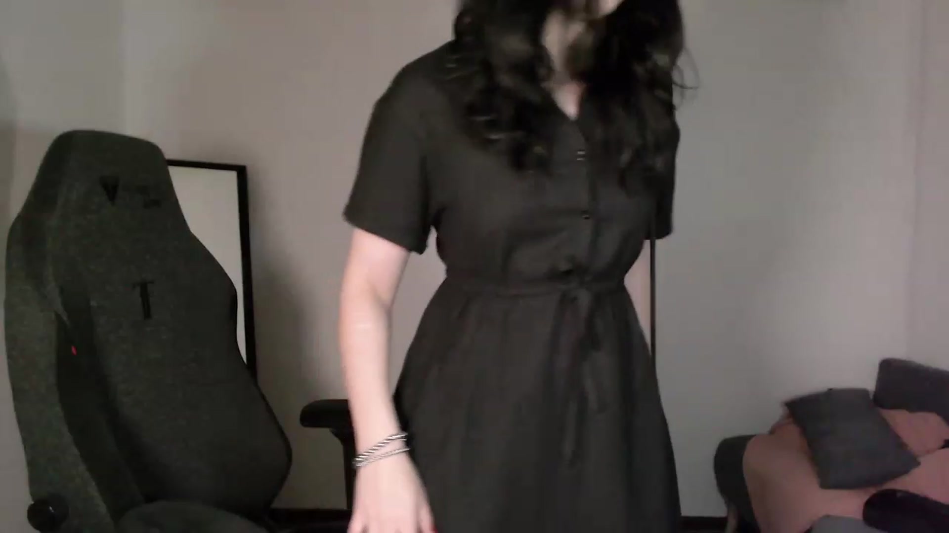 Gallery image thumbnail from RoomToAvoid's myfreecams stream on, 03/09/2024, 01:19 image 11 of 20
