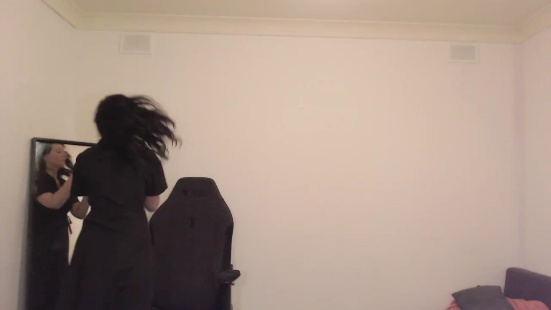 Gallery image thumbnail from RoomToAvoid's myfreecams stream on, 03/09/2024, 01:19 image 8 of 20