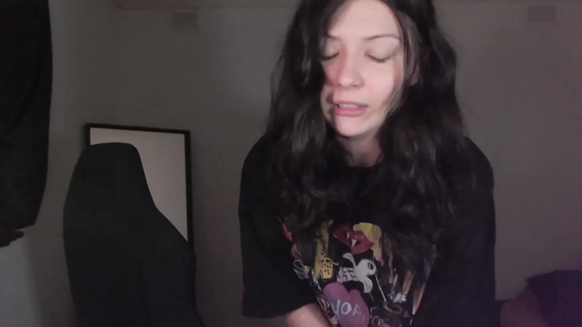 Gallery image thumbnail from RoomToAvoid's myfreecams stream on, 03/09/2024, 01:19 image 1 of 20