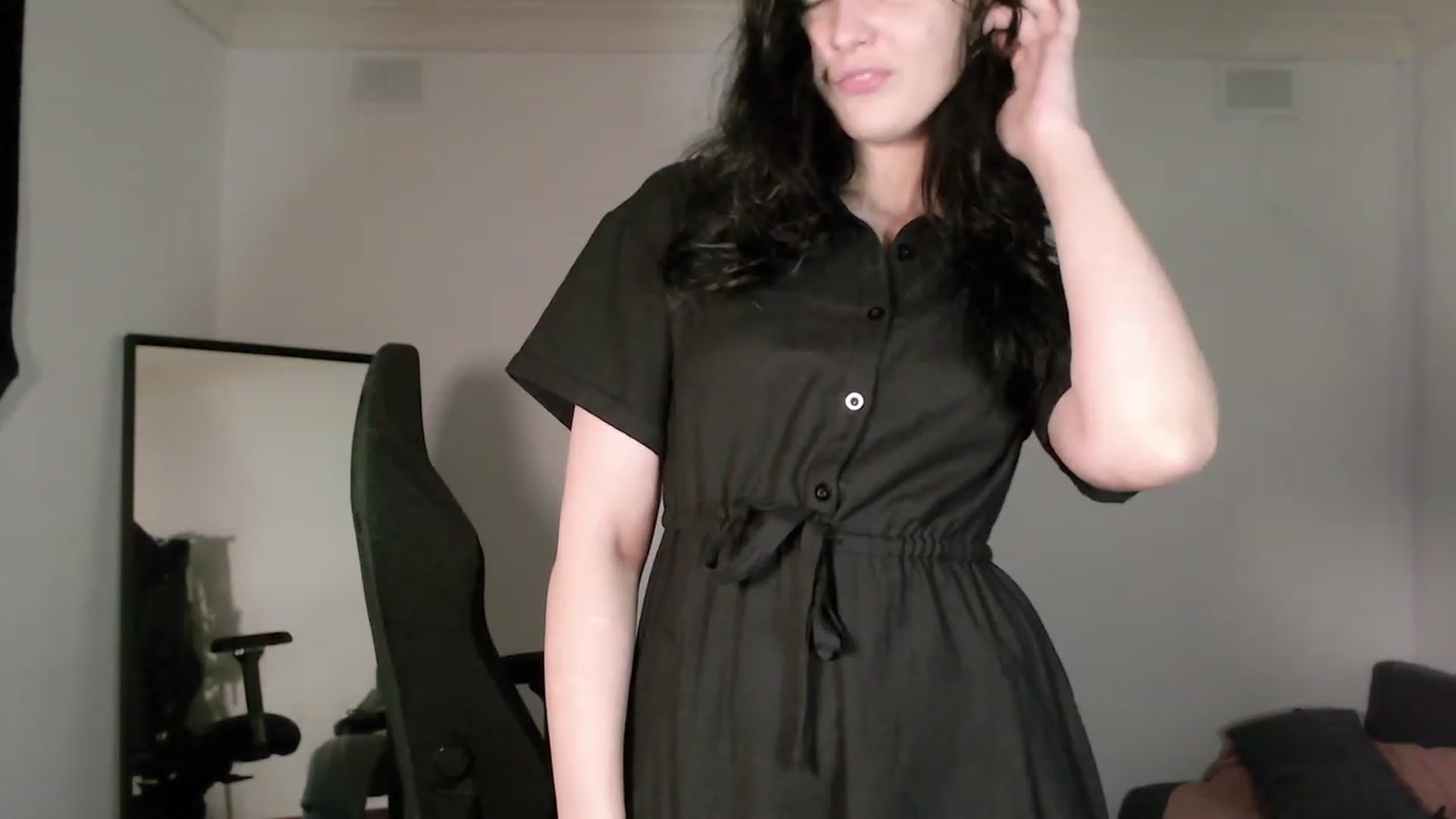 Gallery image thumbnail from RoomToAvoid's myfreecams stream on, 03/09/2024, 01:19 image 13 of 20