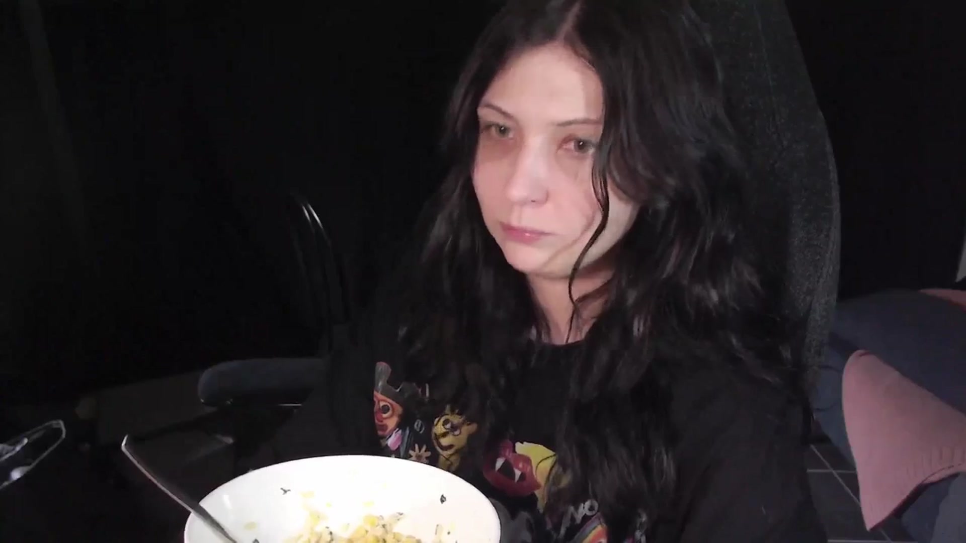 Gallery image thumbnail from RoomToAvoid's myfreecams stream on, 03/09/2024, 04:10 image 18 of 20