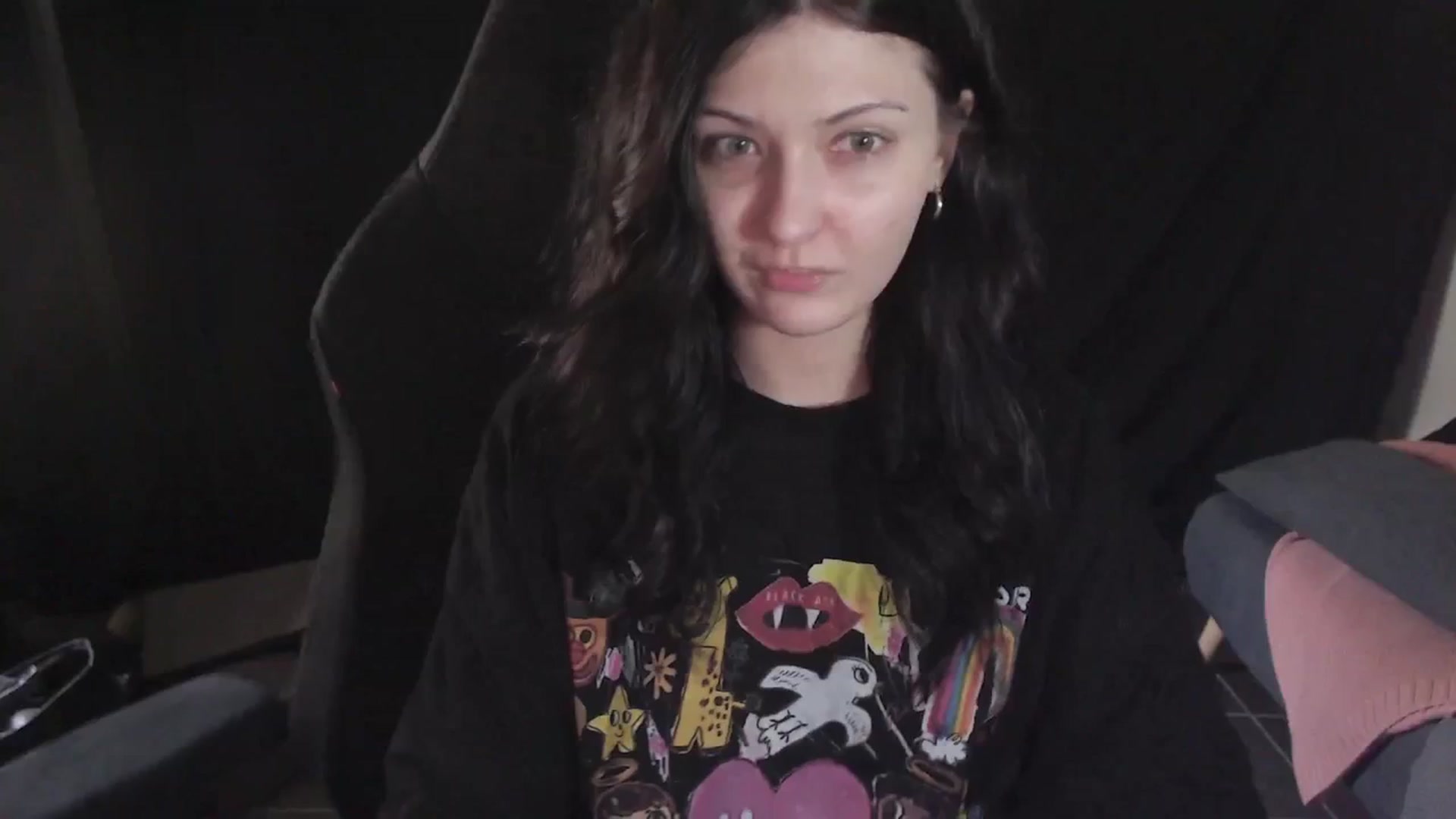 Gallery image thumbnail from RoomToAvoid's myfreecams stream on, 03/09/2024, 04:10 image 13 of 20