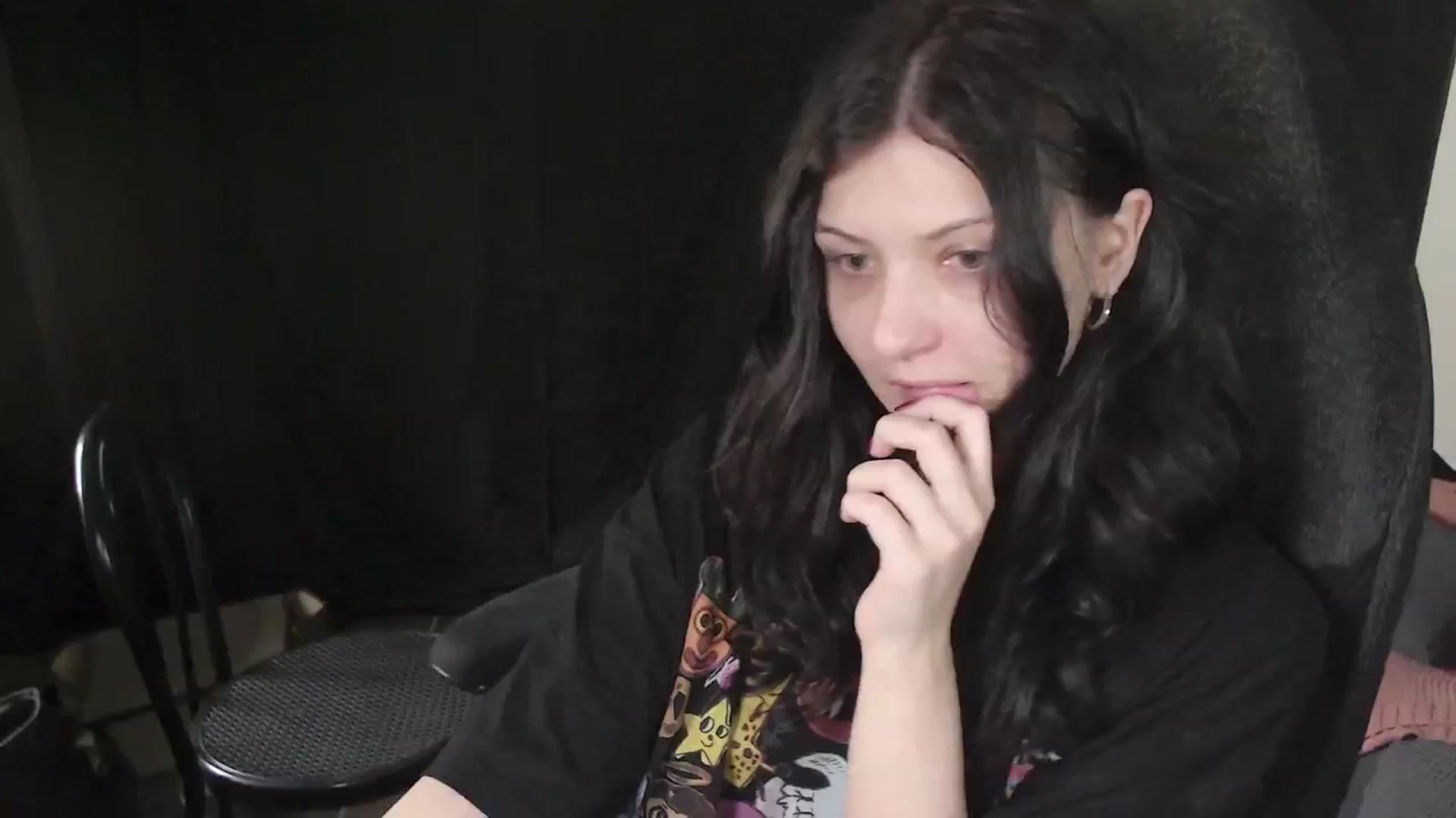 Gallery image thumbnail from RoomToAvoid's myfreecams stream on, 03/09/2024, 05:02 image 8 of 20