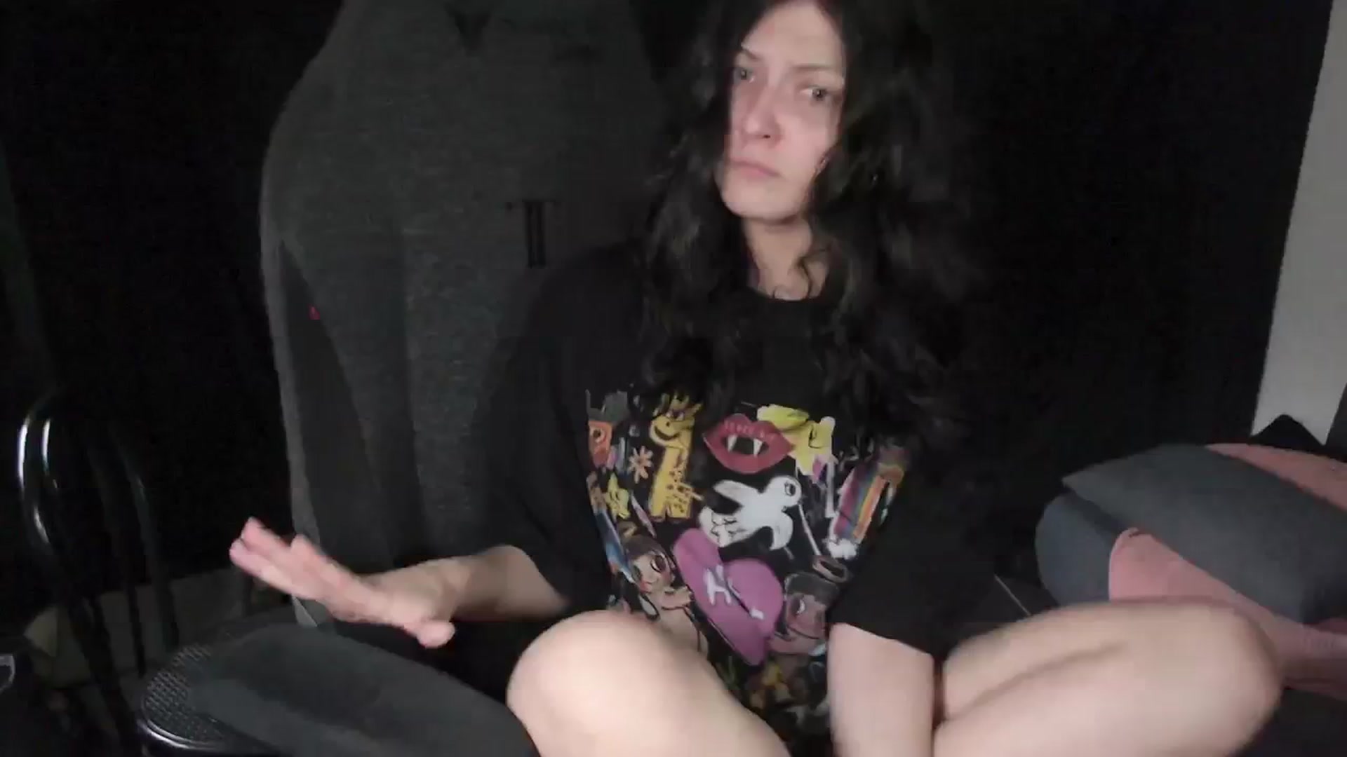Gallery image thumbnail from RoomToAvoid's myfreecams stream on, 03/09/2024, 05:02 image 12 of 20