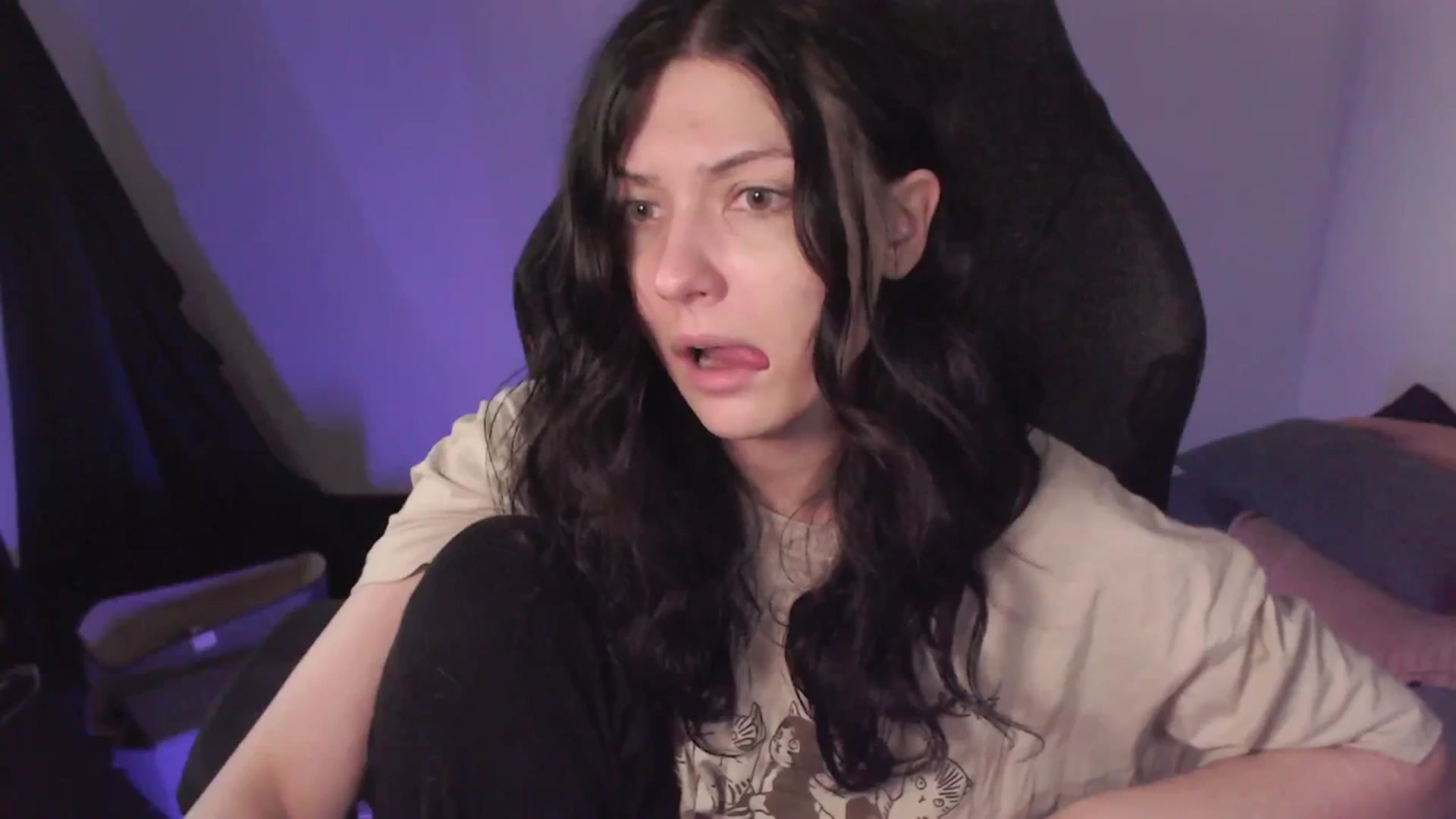 Gallery image thumbnail from RoomToAvoid's myfreecams stream on, 03/10/2024, 04:11 image 19 of 20