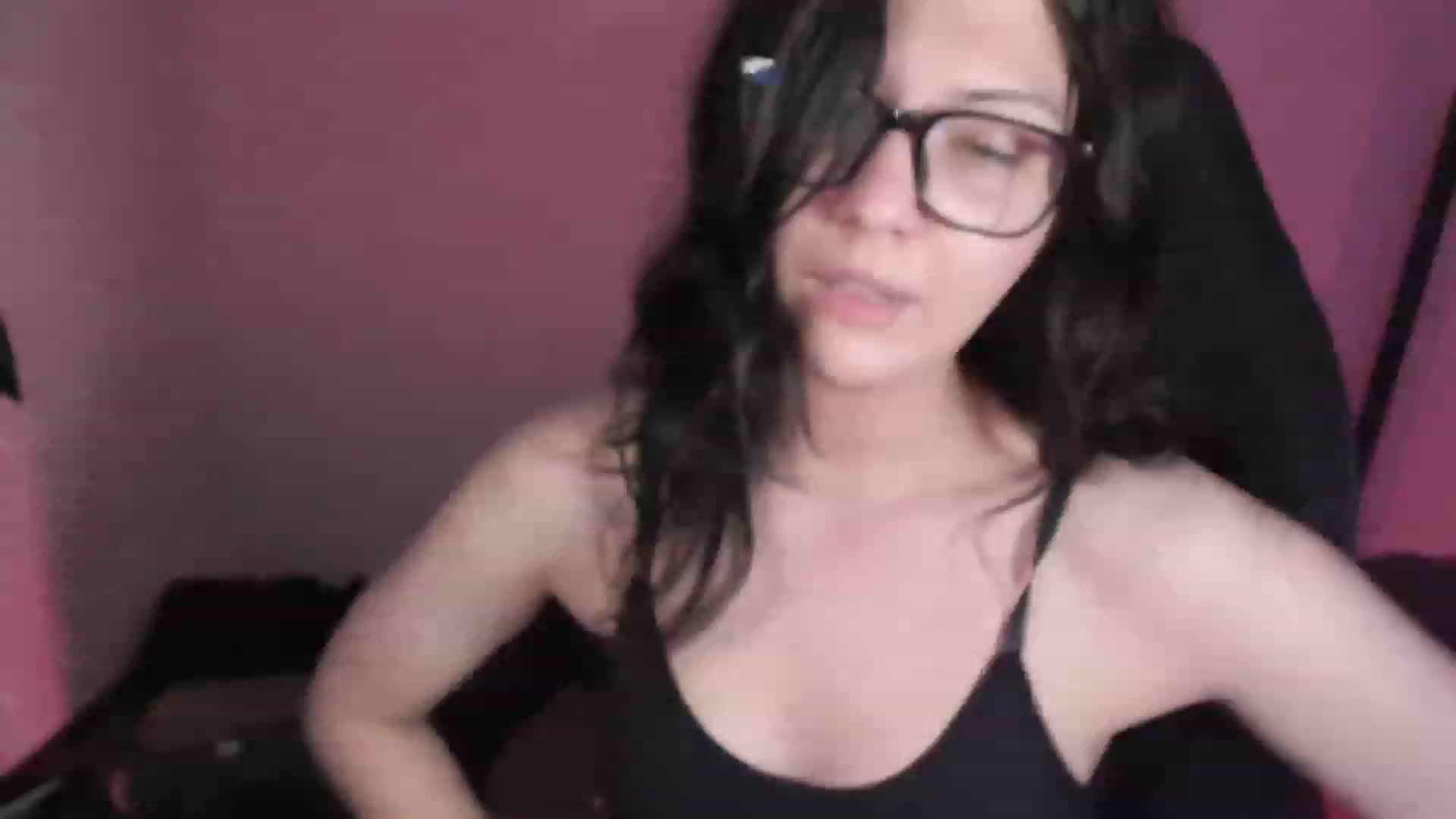 Gallery image thumbnail from RoomToAvoid's myfreecams stream on, 03/13/2024, 02:41 image 3 of 20