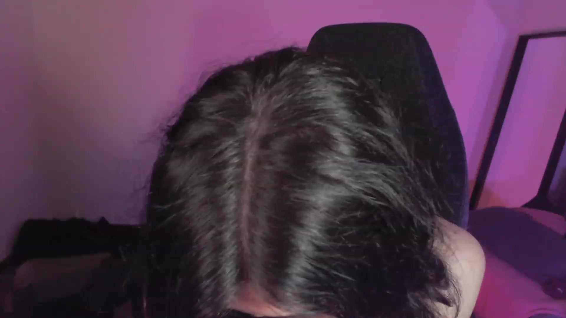 Gallery image thumbnail from RoomToAvoid's myfreecams stream on, 03/13/2024, 02:41 image 15 of 20