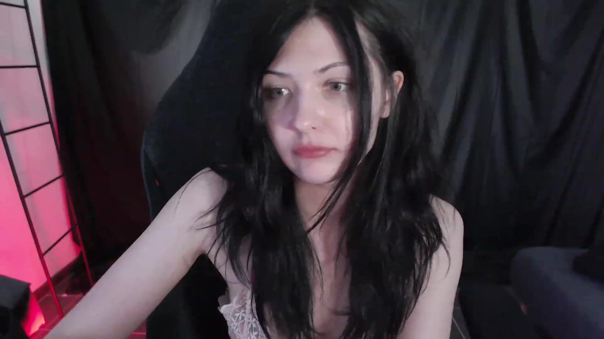 Gallery image thumbnail from RoomToAvoid's myfreecams stream on, 03/14/2024, 03:59 image 11 of 20