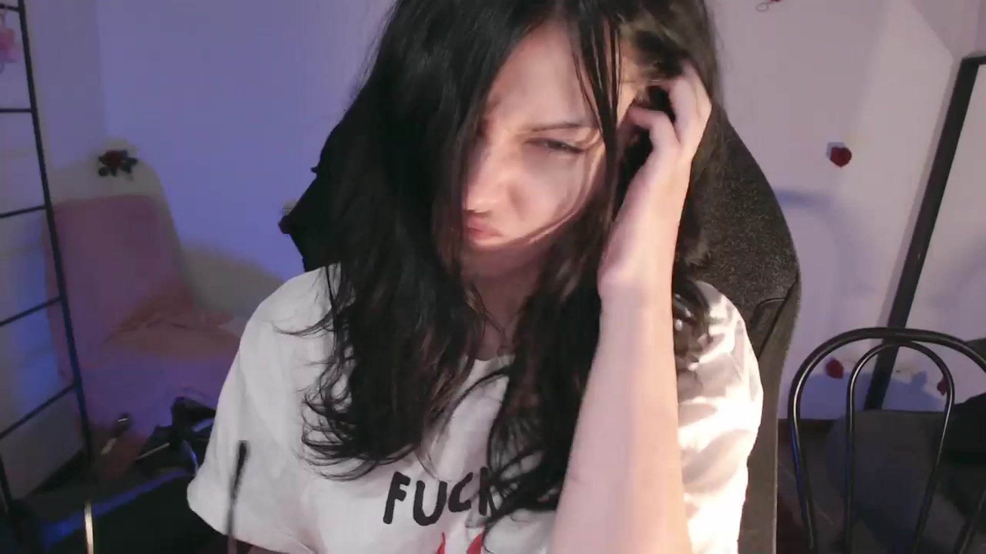 Gallery image thumbnail from RoomToAvoid's myfreecams stream on, 03/22/2024, 03:15 image 7 of 20