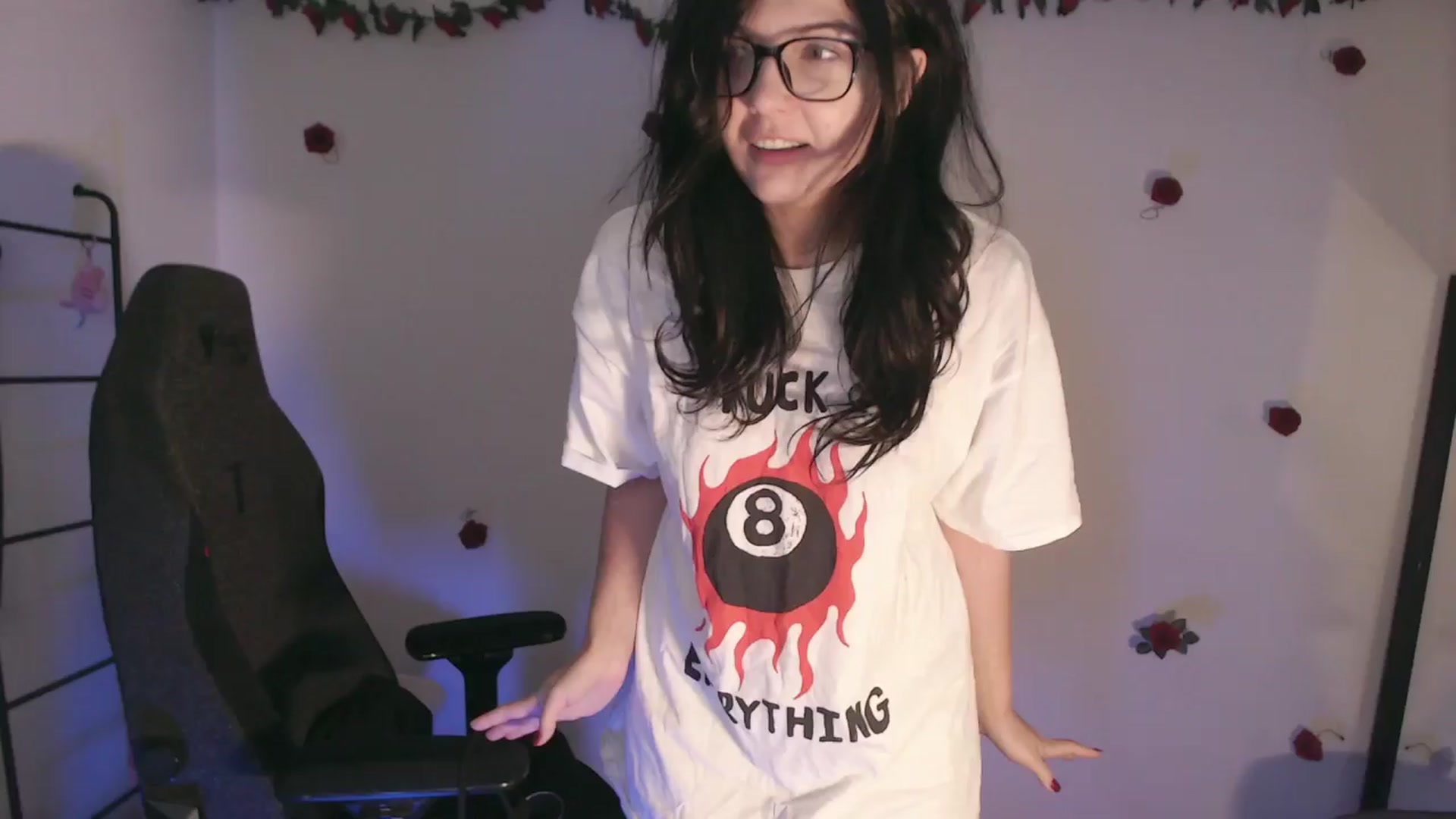 Gallery image thumbnail from RoomToAvoid's myfreecams stream on, 03/22/2024, 03:15 image 16 of 20