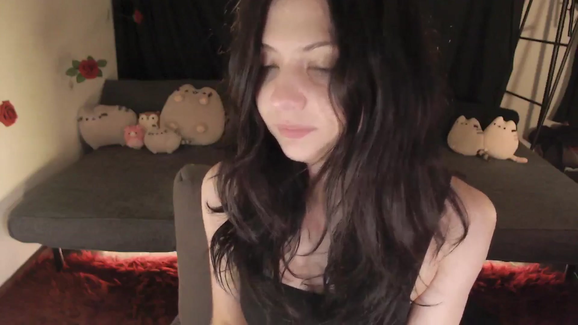 Gallery image thumbnail from RoomToAvoid's myfreecams stream on, 04/09/2024, 06:51 image 3 of 20