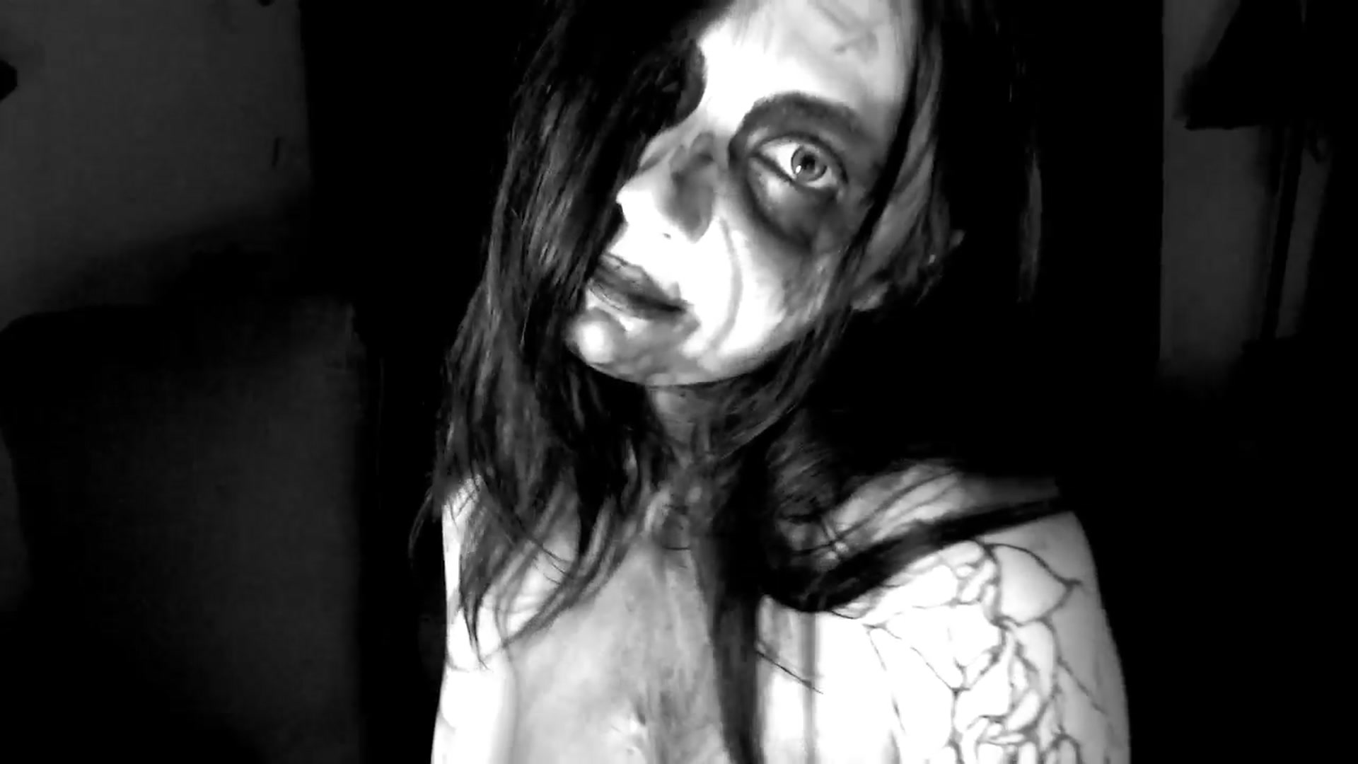 Gallery image thumbnail from RoomToAvoid's myfreecams stream on, 04/12/2024, 06:14 image 10 of 20