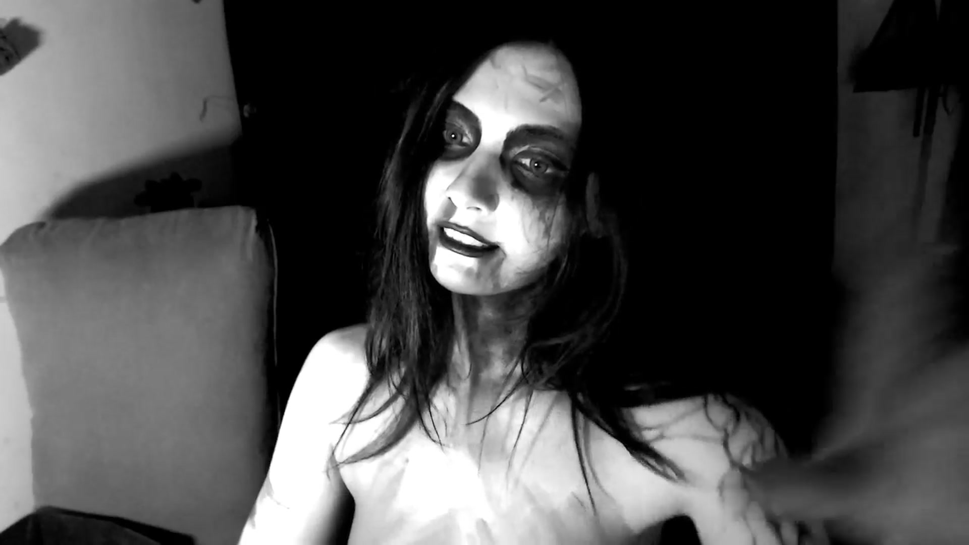 Gallery image thumbnail from RoomToAvoid's myfreecams stream on, 04/12/2024, 06:14 image 9 of 20