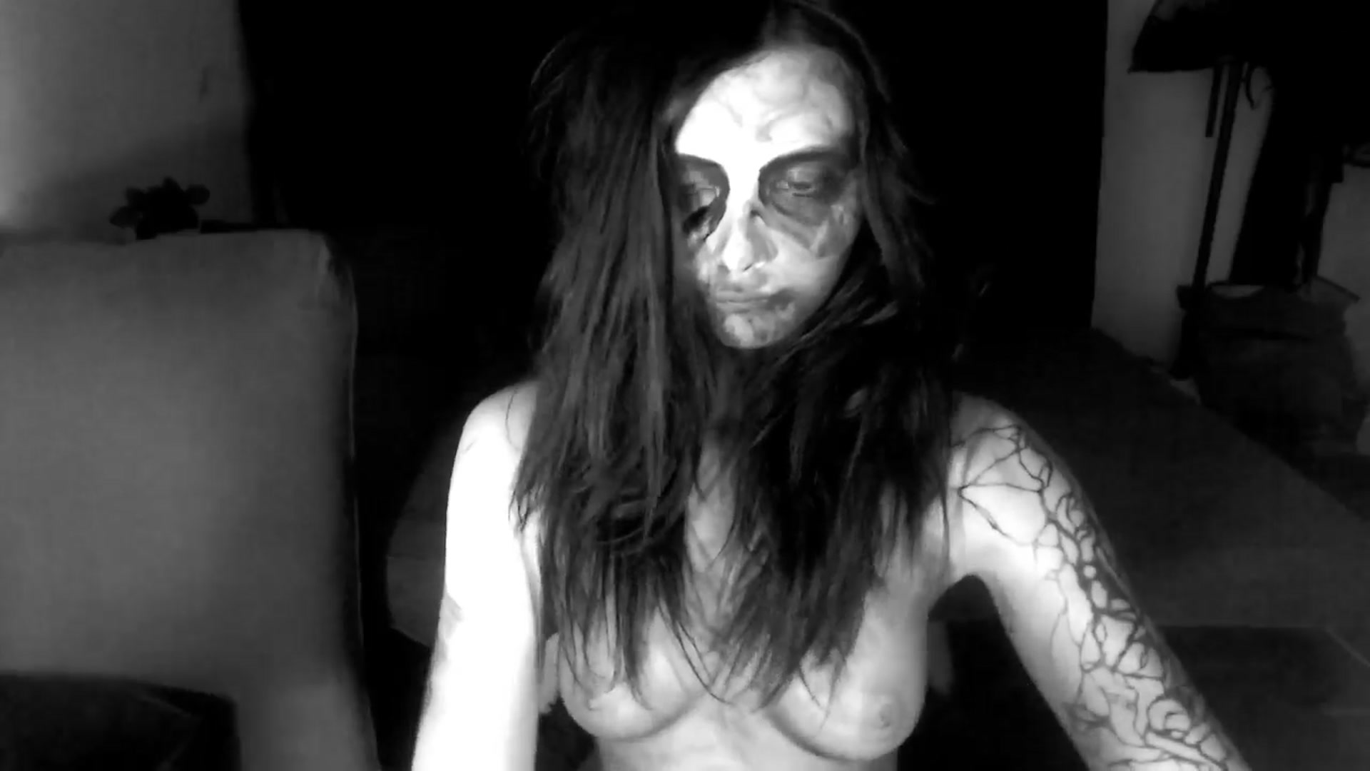 Gallery image thumbnail from RoomToAvoid's myfreecams stream on, 04/12/2024, 06:14 image 20 of 20